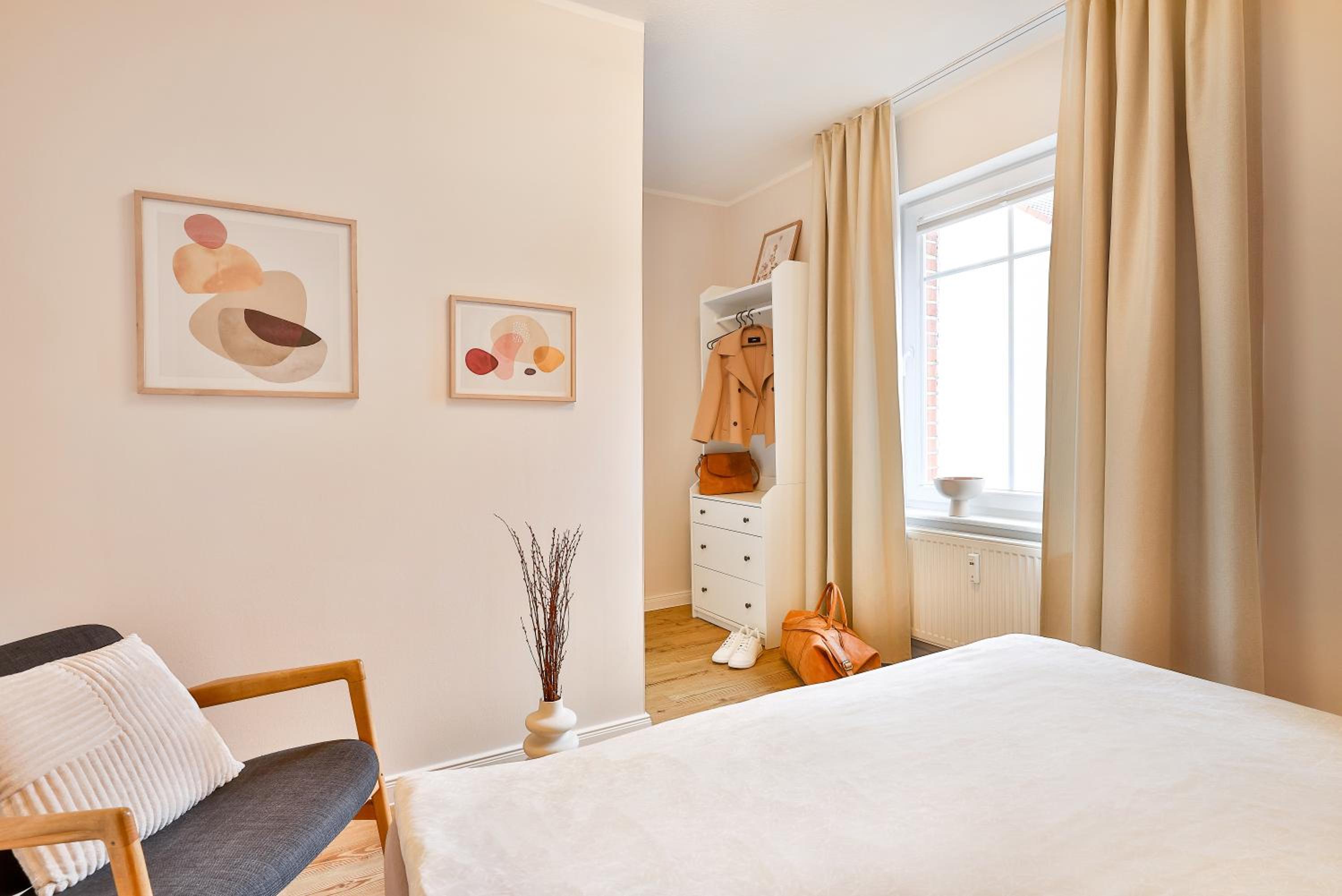 Two-Bedroom Apartment with Balcony photo 2