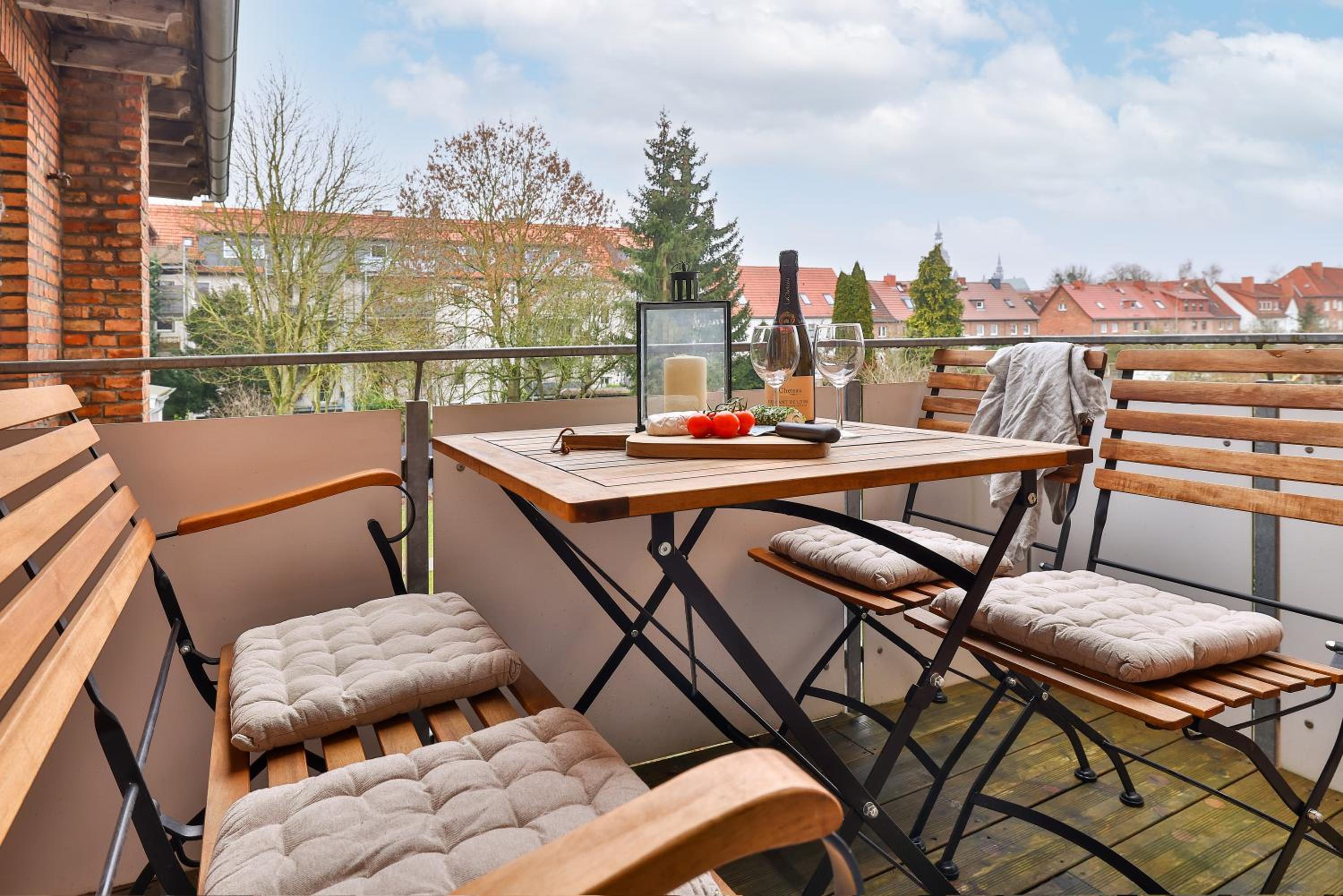 Two-Bedroom Apartment with Balcony photo 3