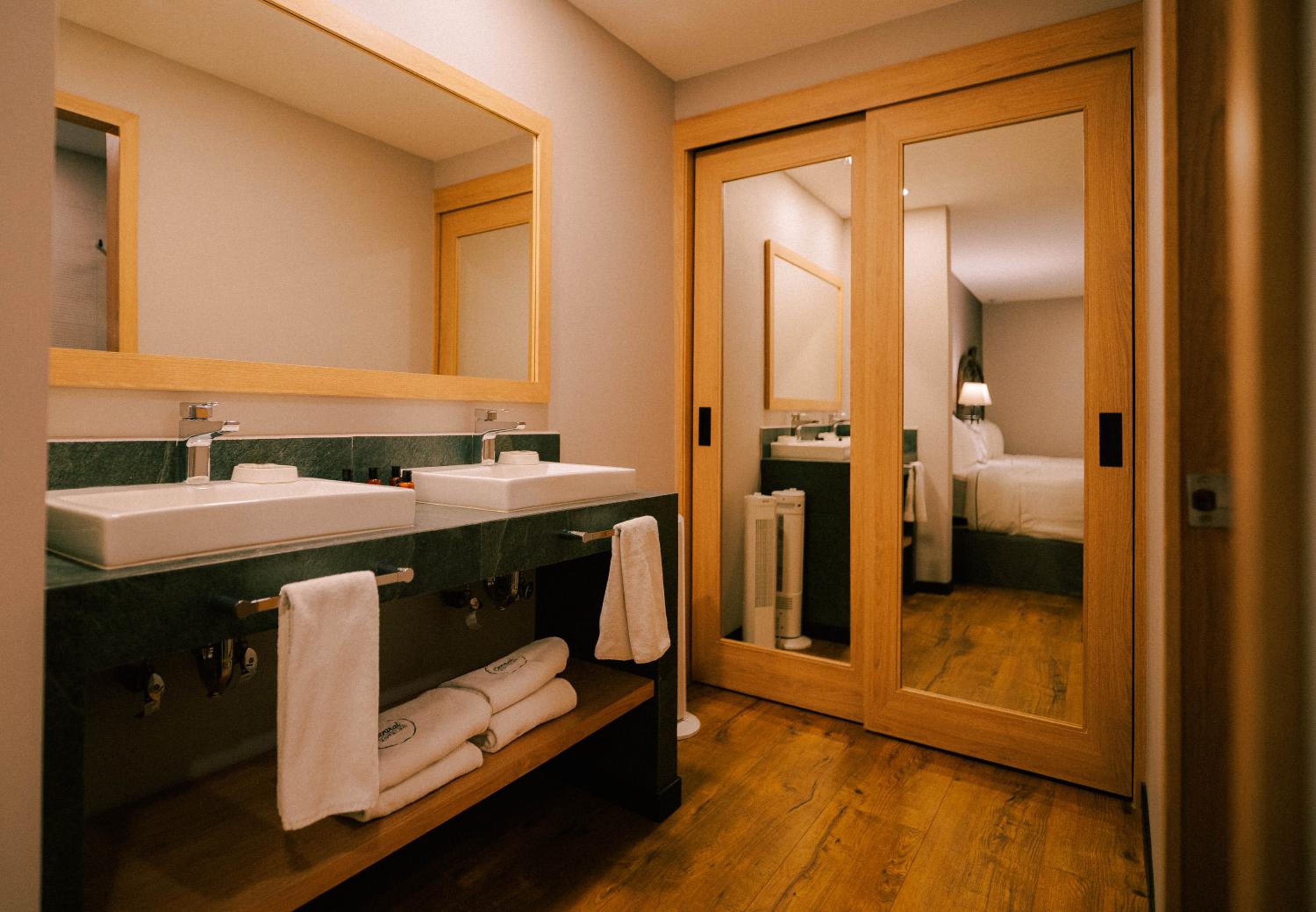 Deluxe Double Room with Two Double Beds