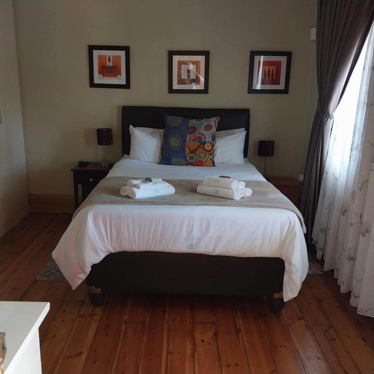 Deluxe Double Room photo 2