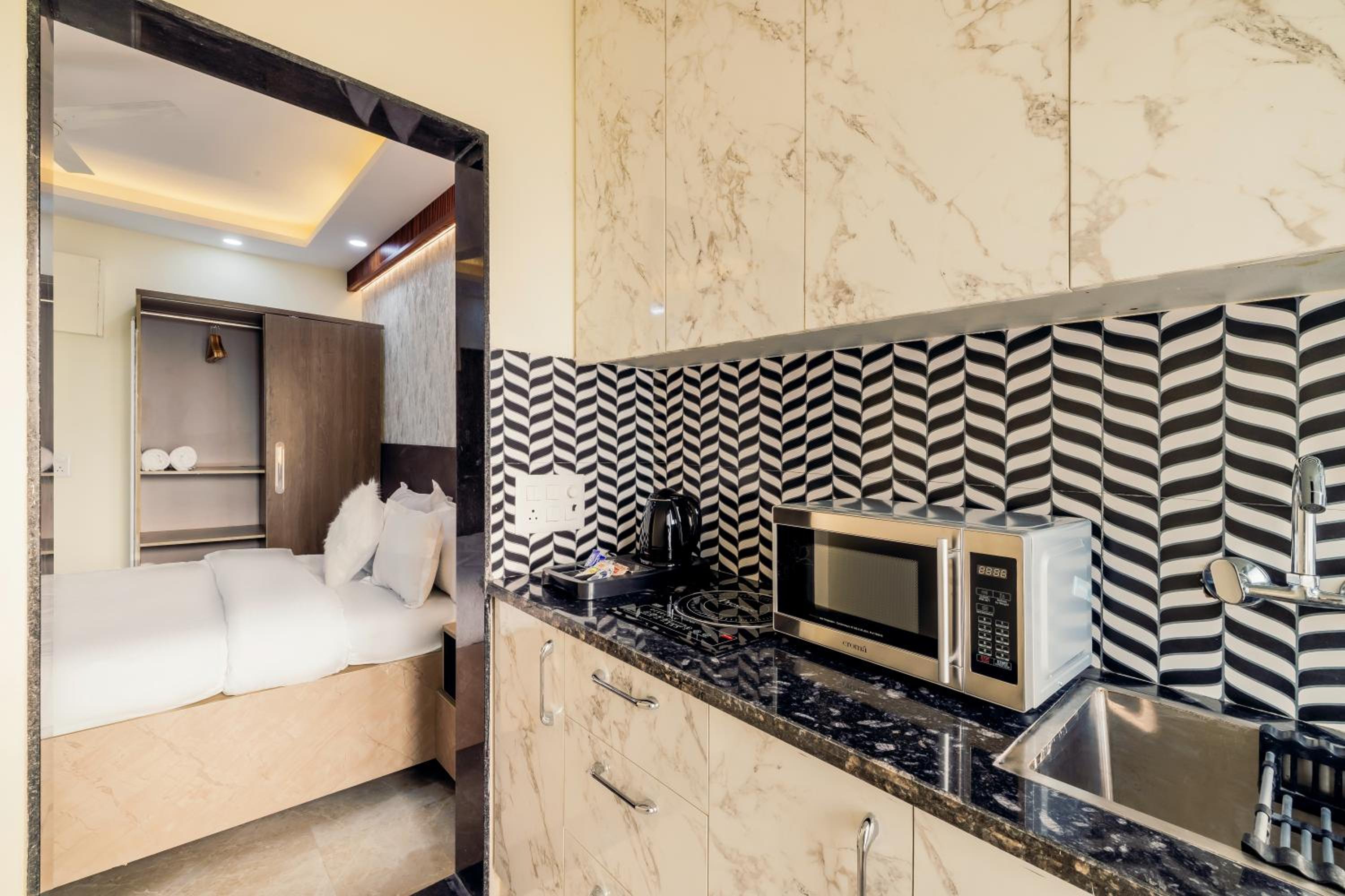 Studio Apartment with Balcony
