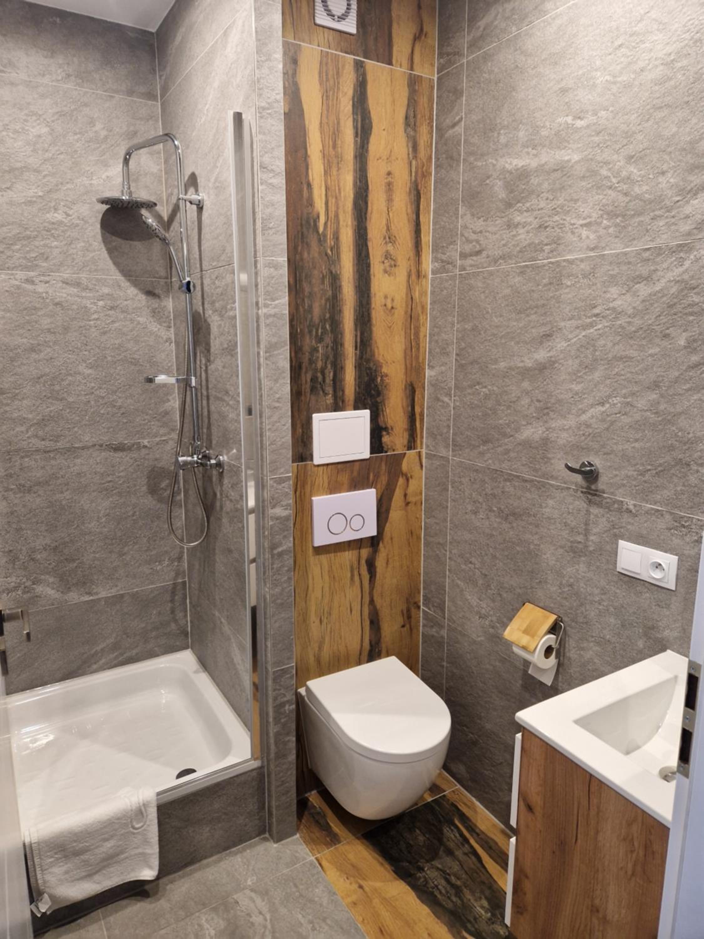 Twin Room with Shared Toilet photo 1