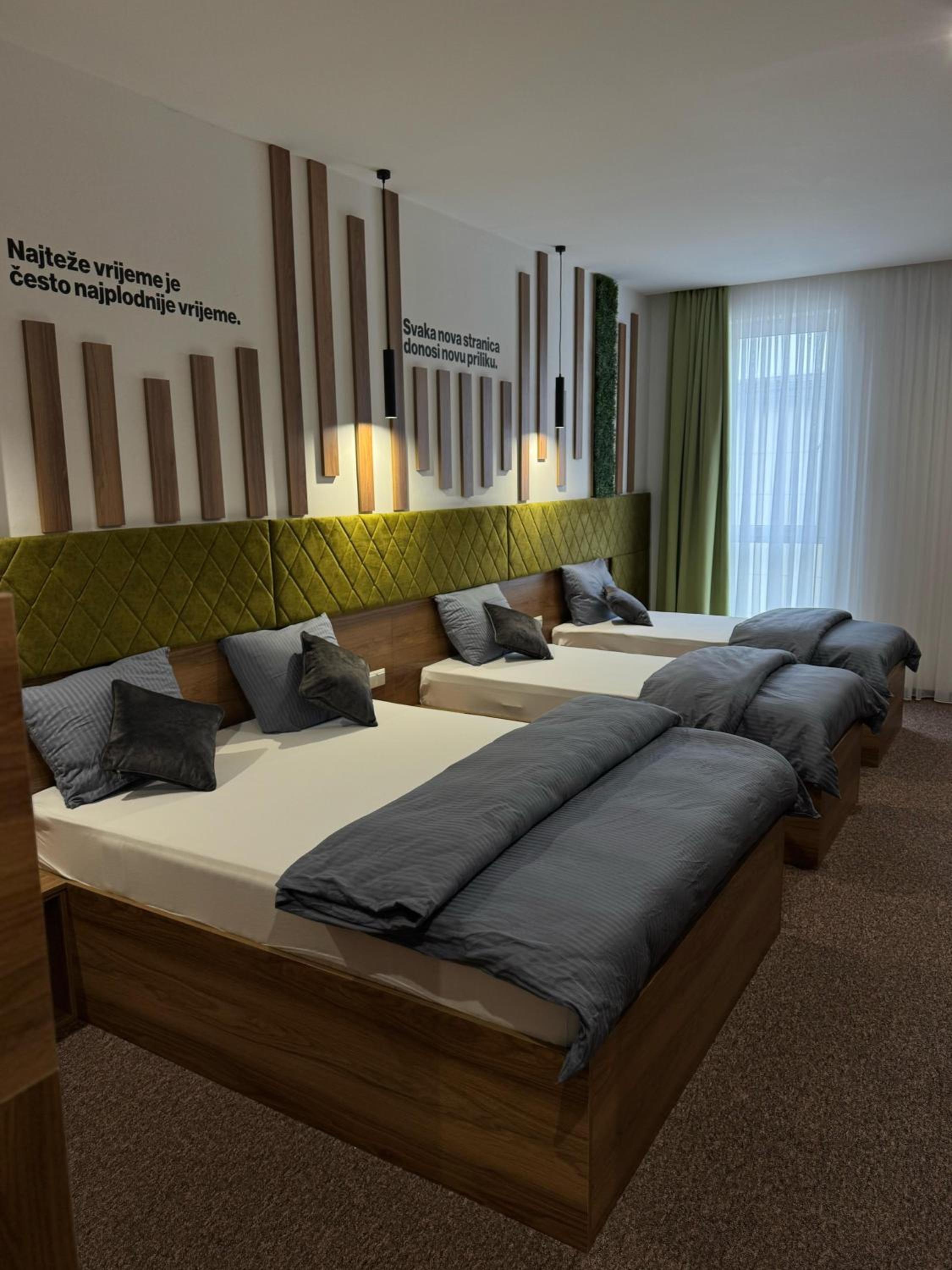Deluxe Quadruple Room