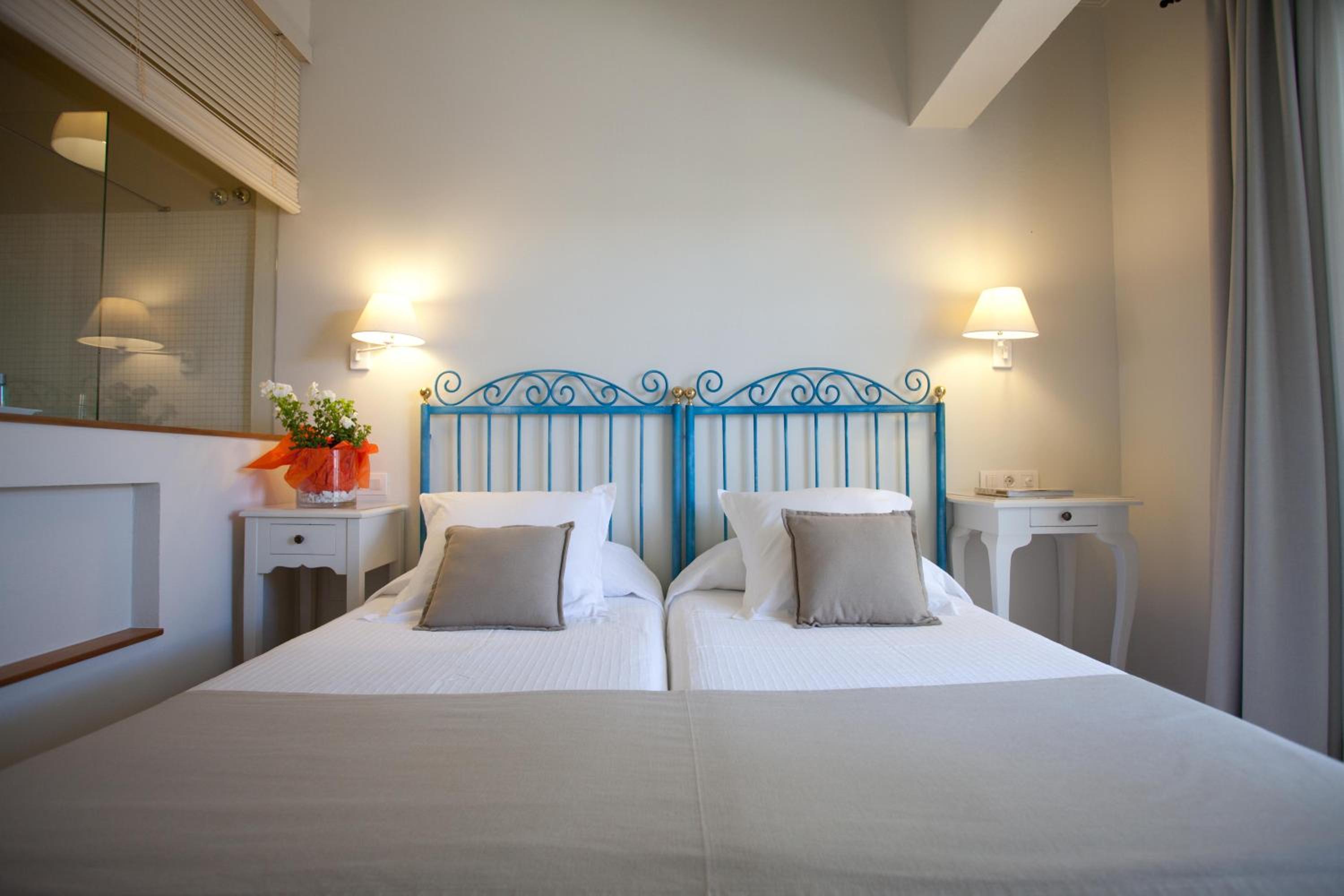 Double Room with Garden View - Photo 4