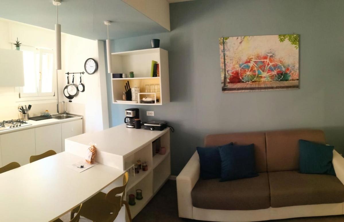 Two-Bedroom Apartment with Balcony photo 3