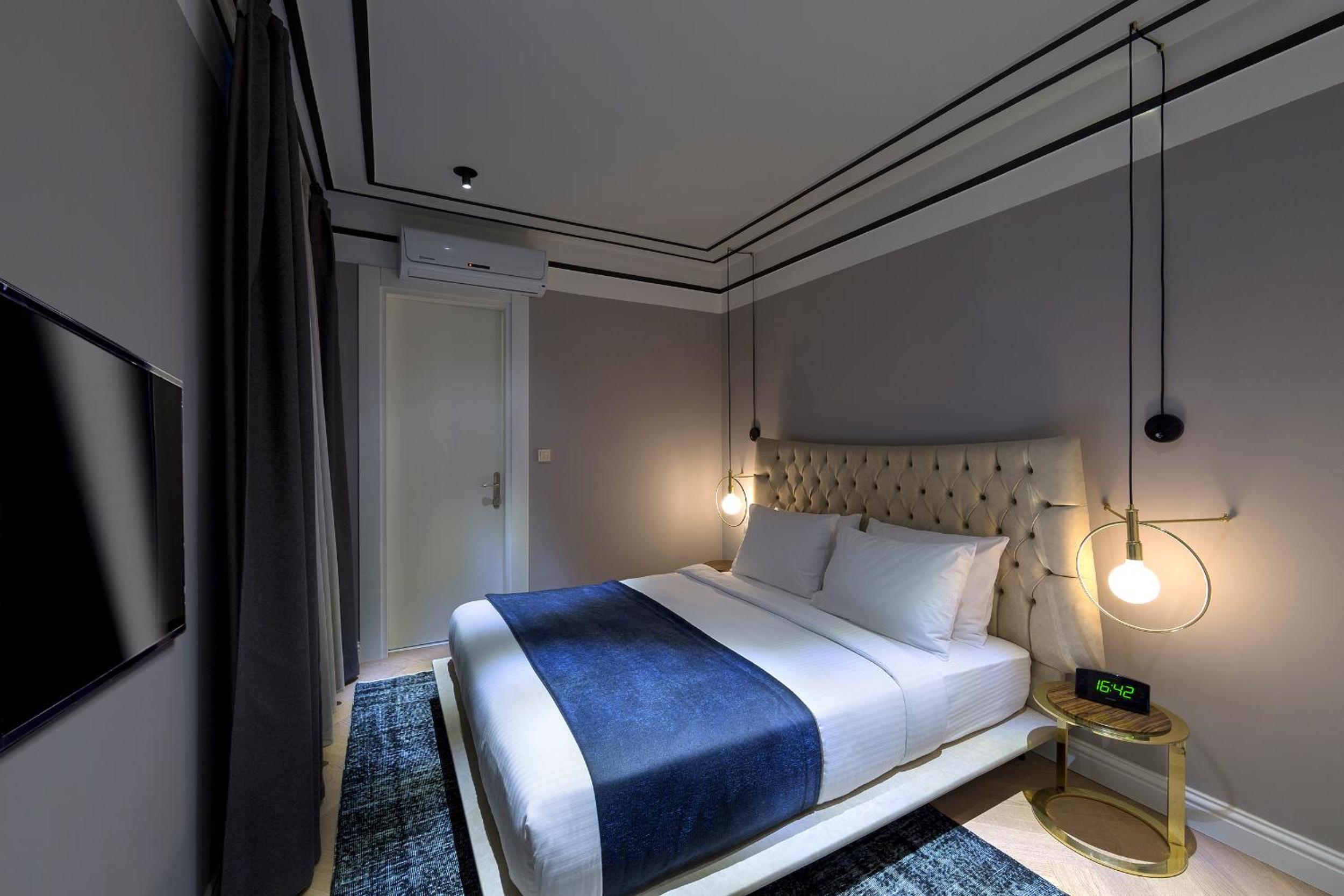 Economy Double Room - no window photo 3