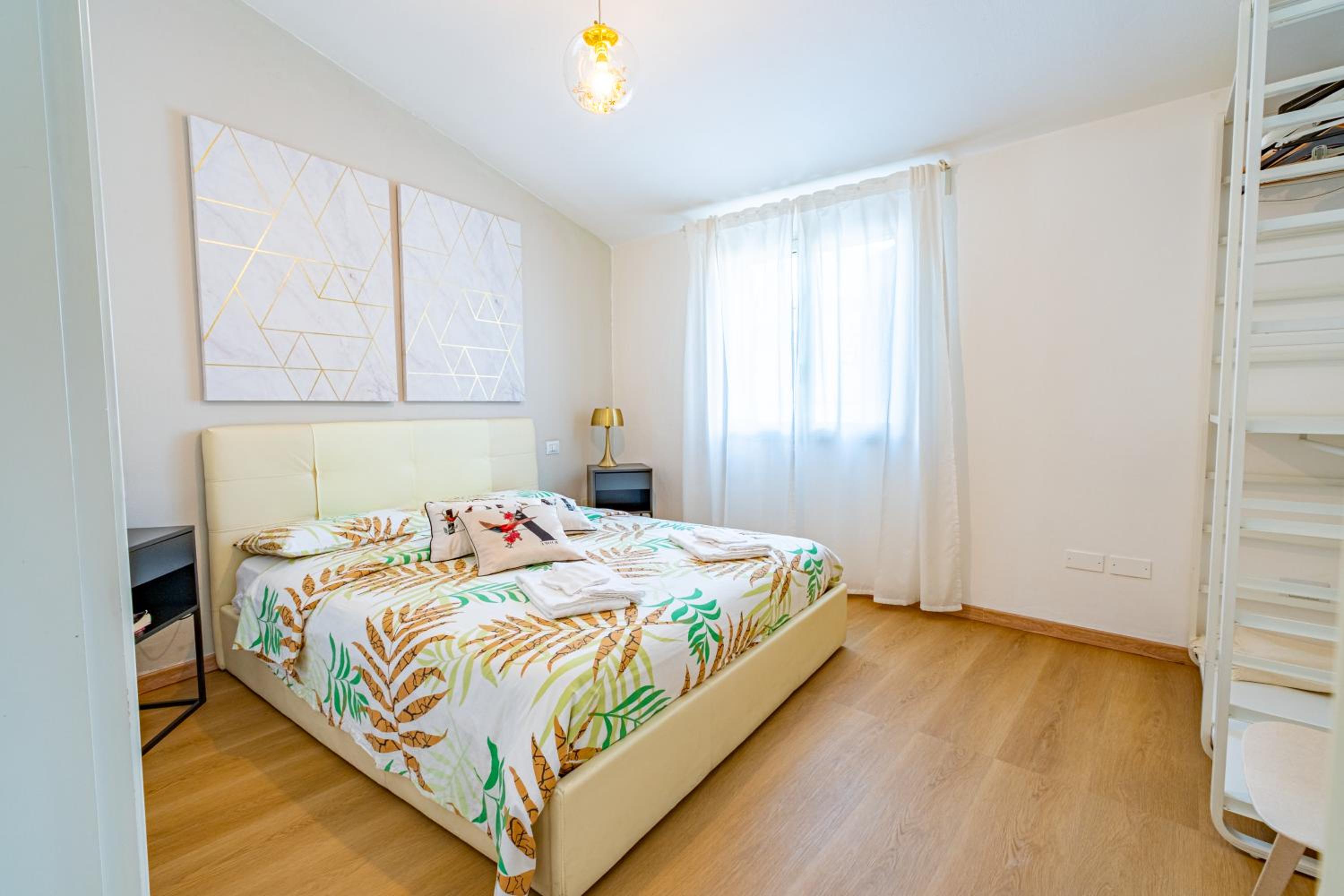 Penthouse Apartment - Photo 1
