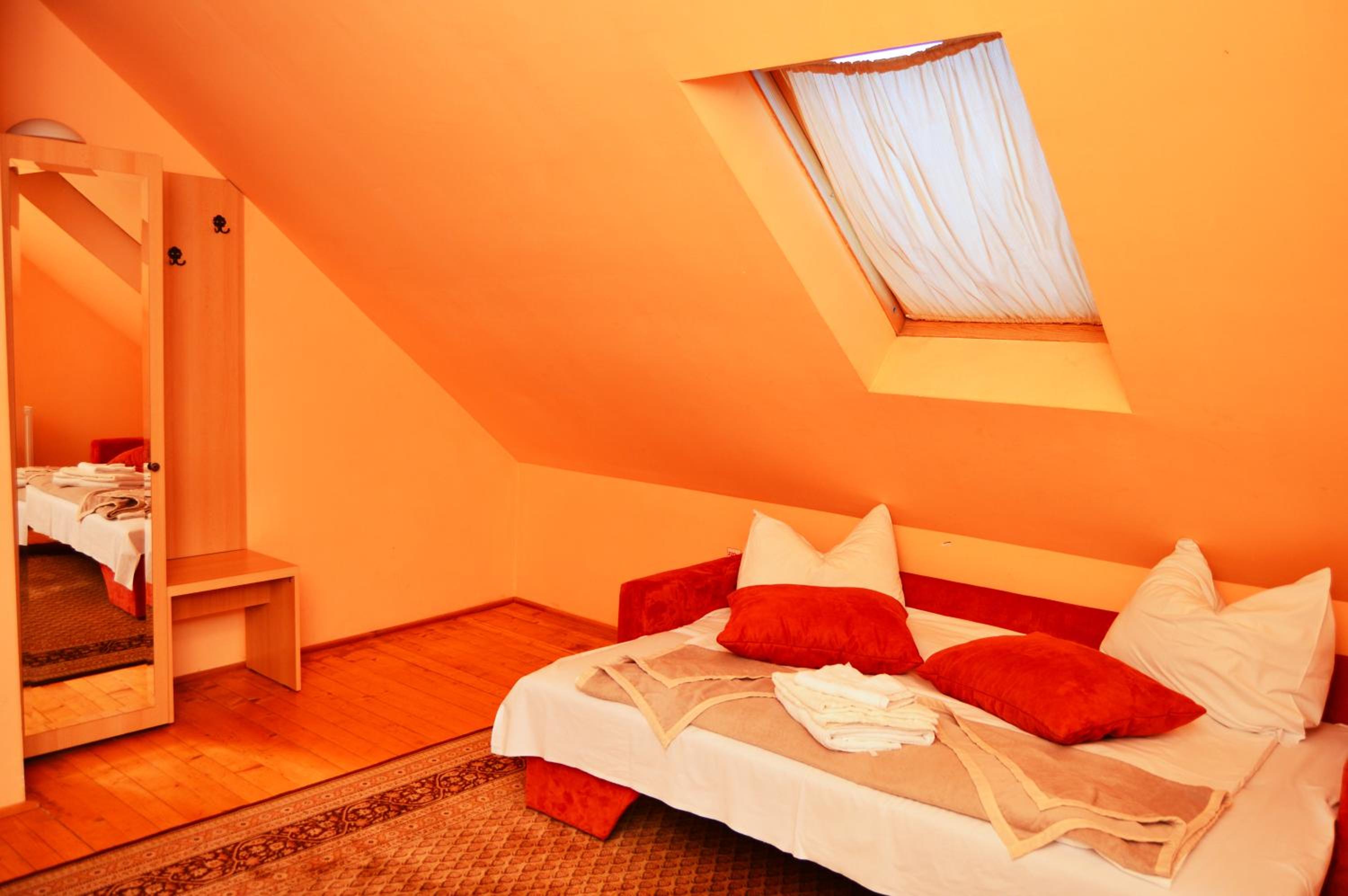 Suite with Mountain View - Photo 2