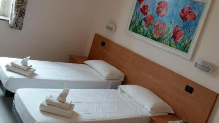 Economy Double or Twin Room photo 3