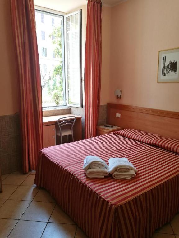 Economy Double or Twin Room photo 3