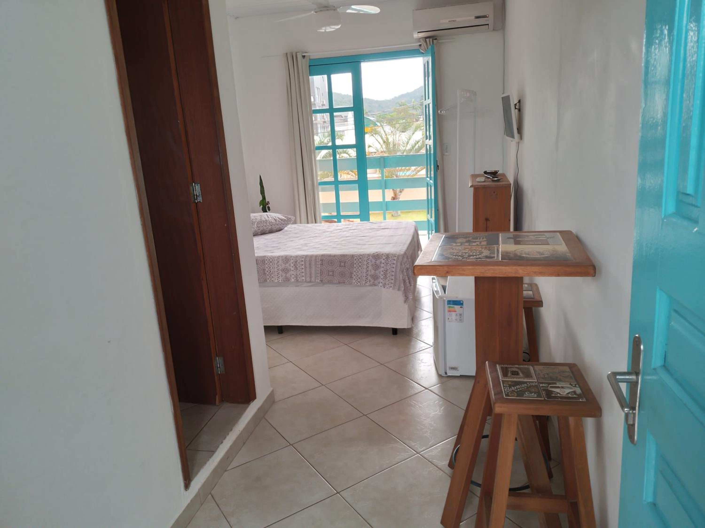 Double Room with Mountain View - Photo 3