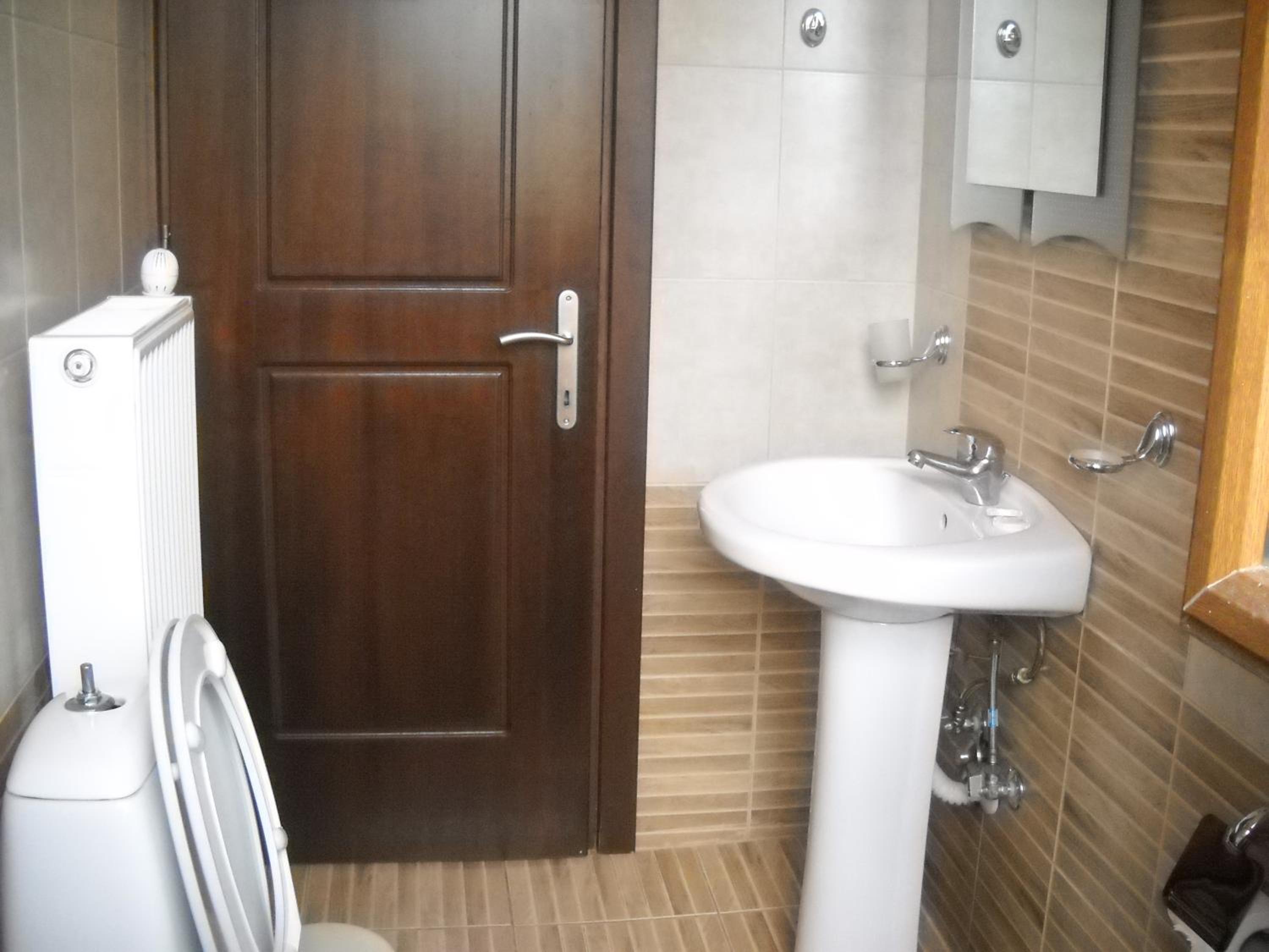 Quadruple Room - Photo 3