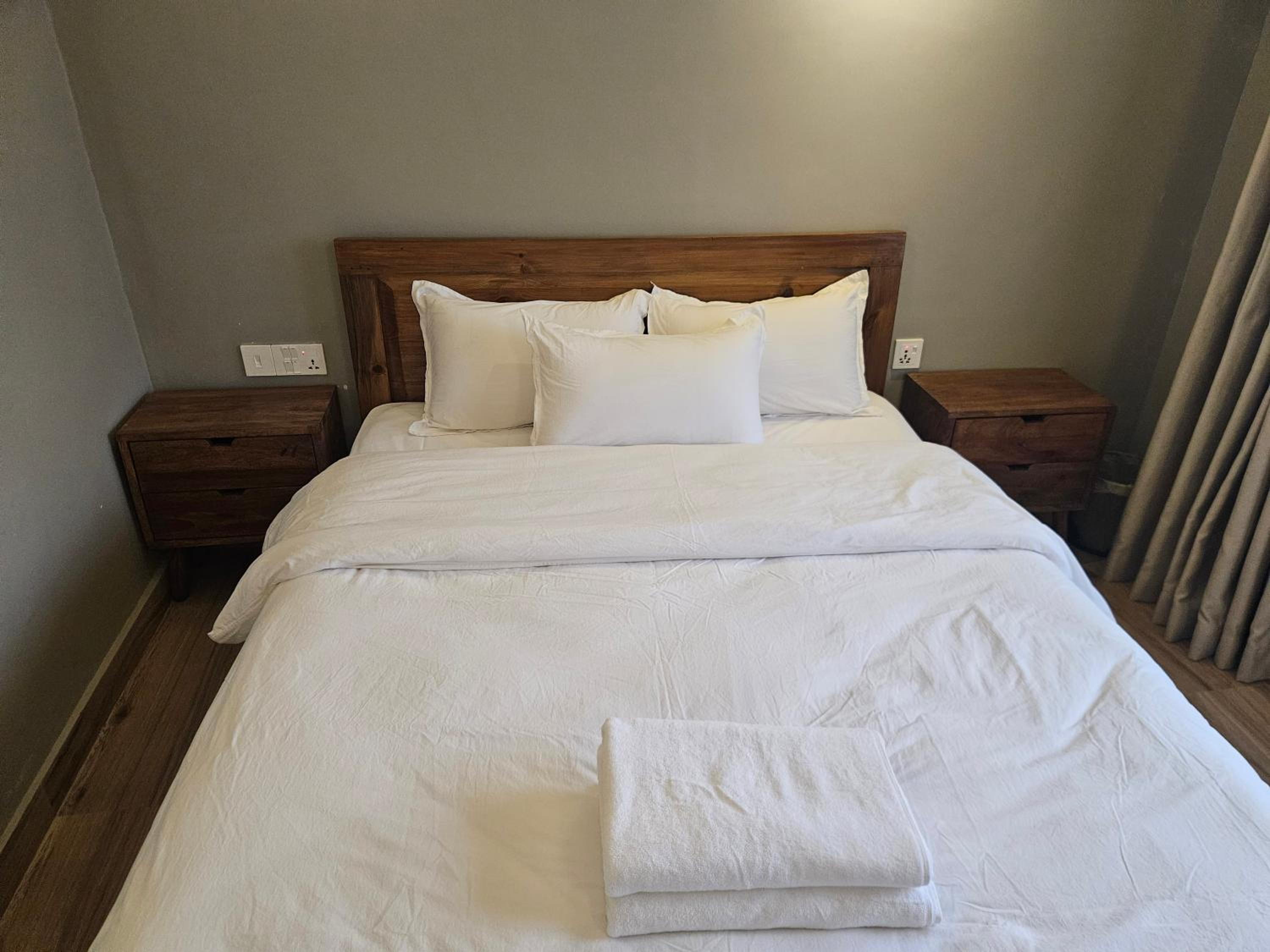 Queen Room