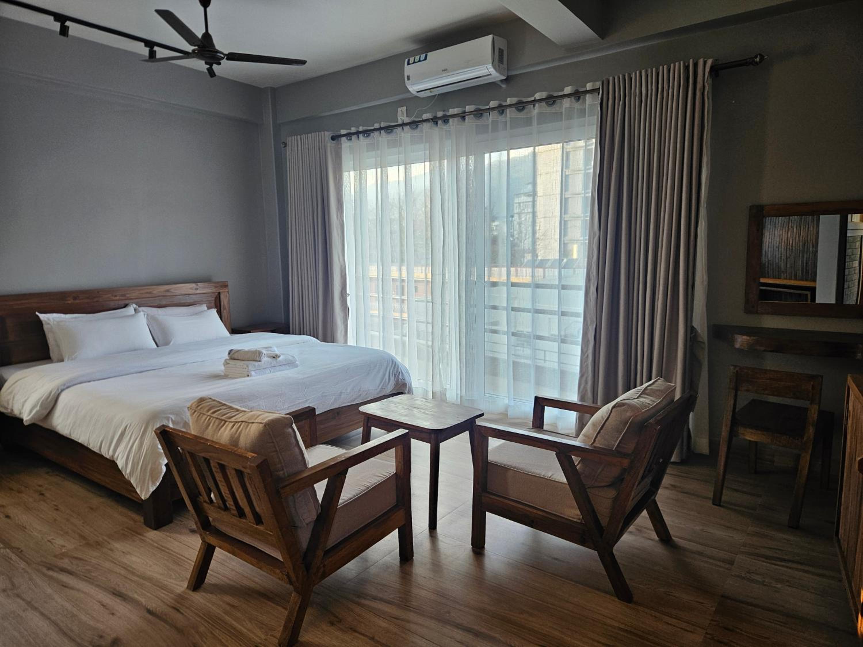 King Room with Mountain View