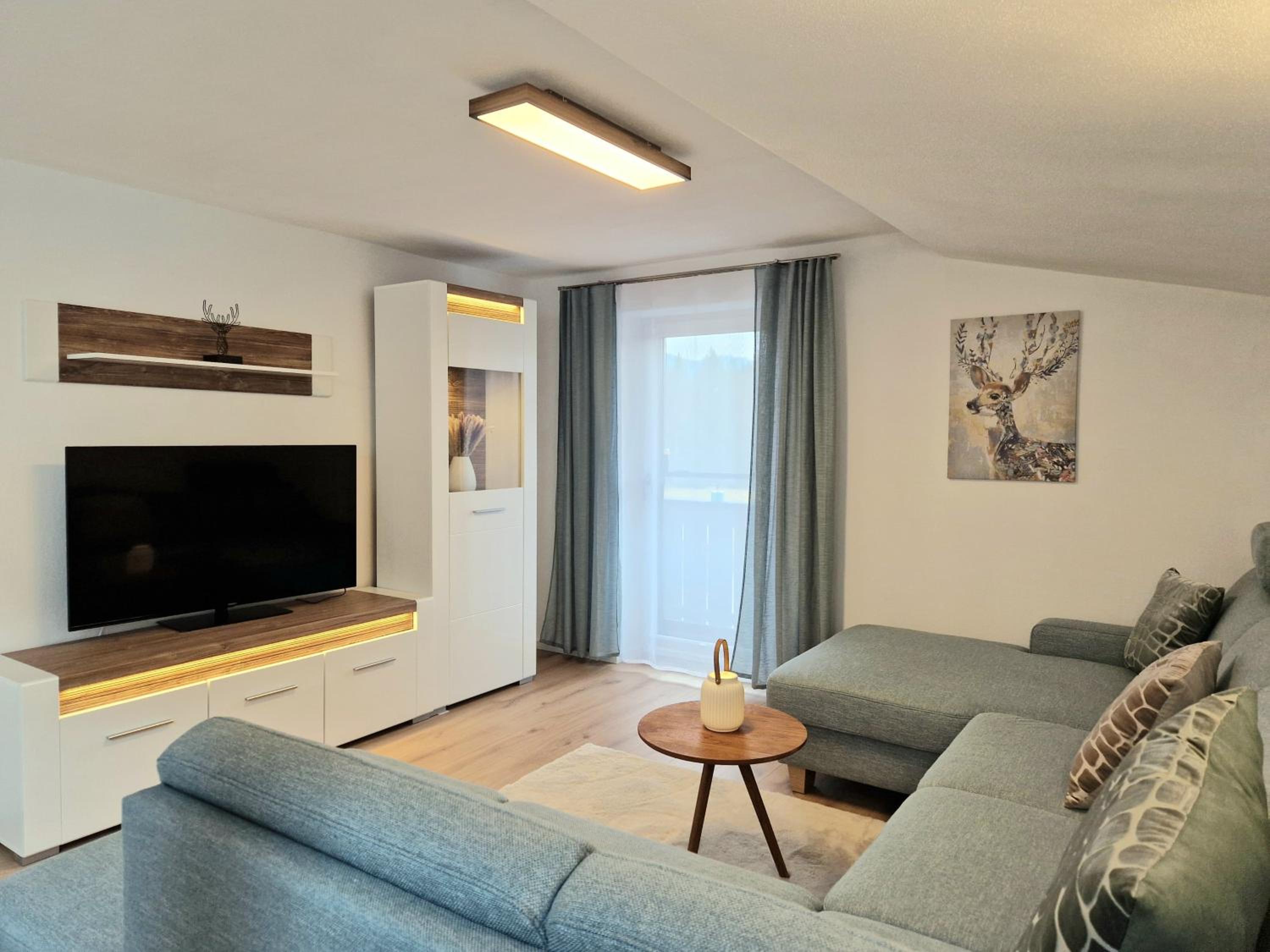 Two-Bedroom Apartment with Balcony photo 3