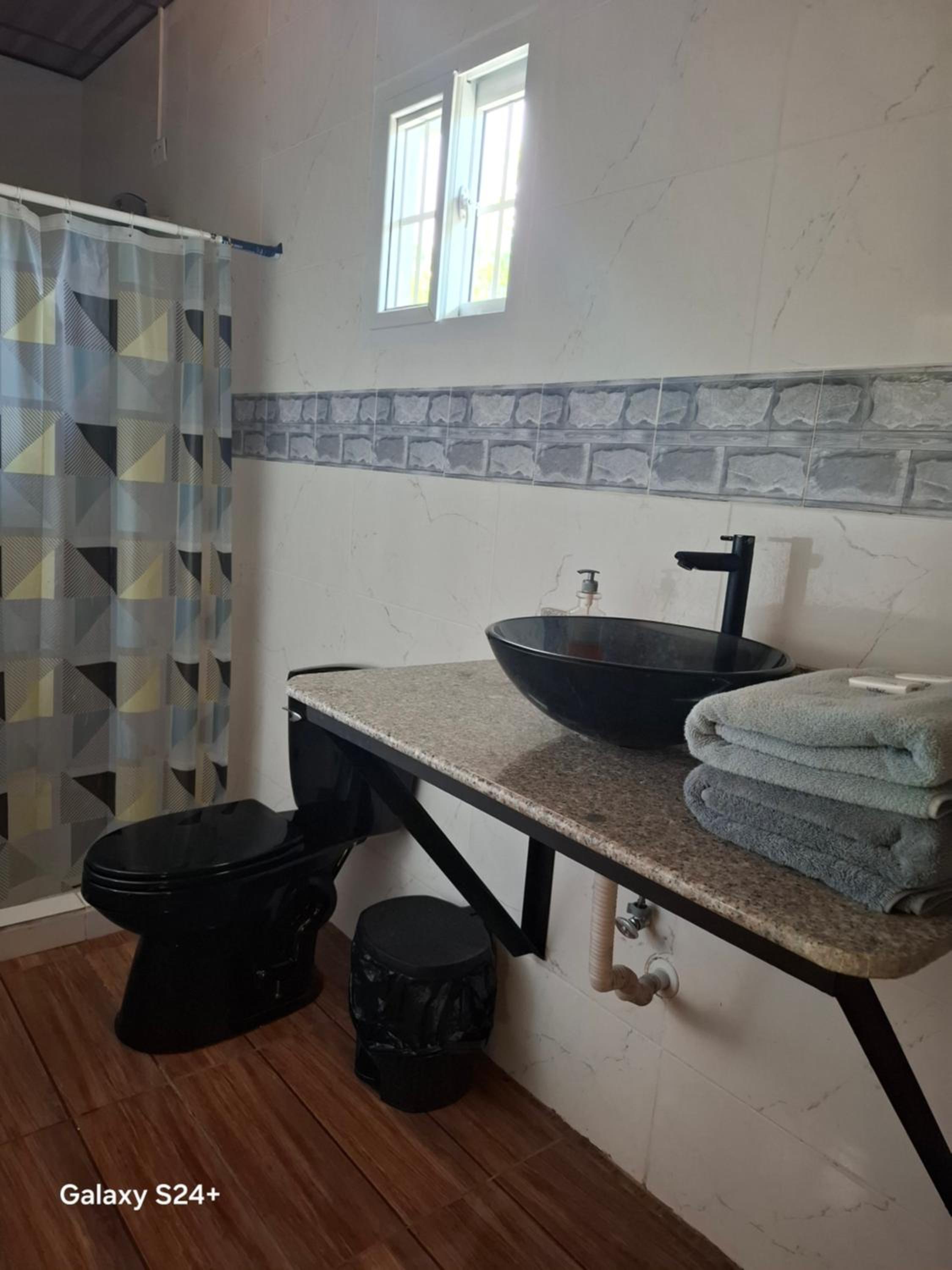 Basic Triple Room photo 3