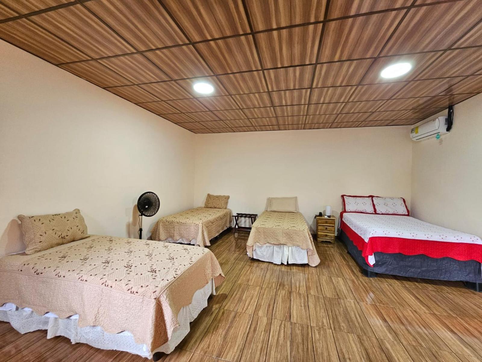 Classic Quadruple Room photo 1