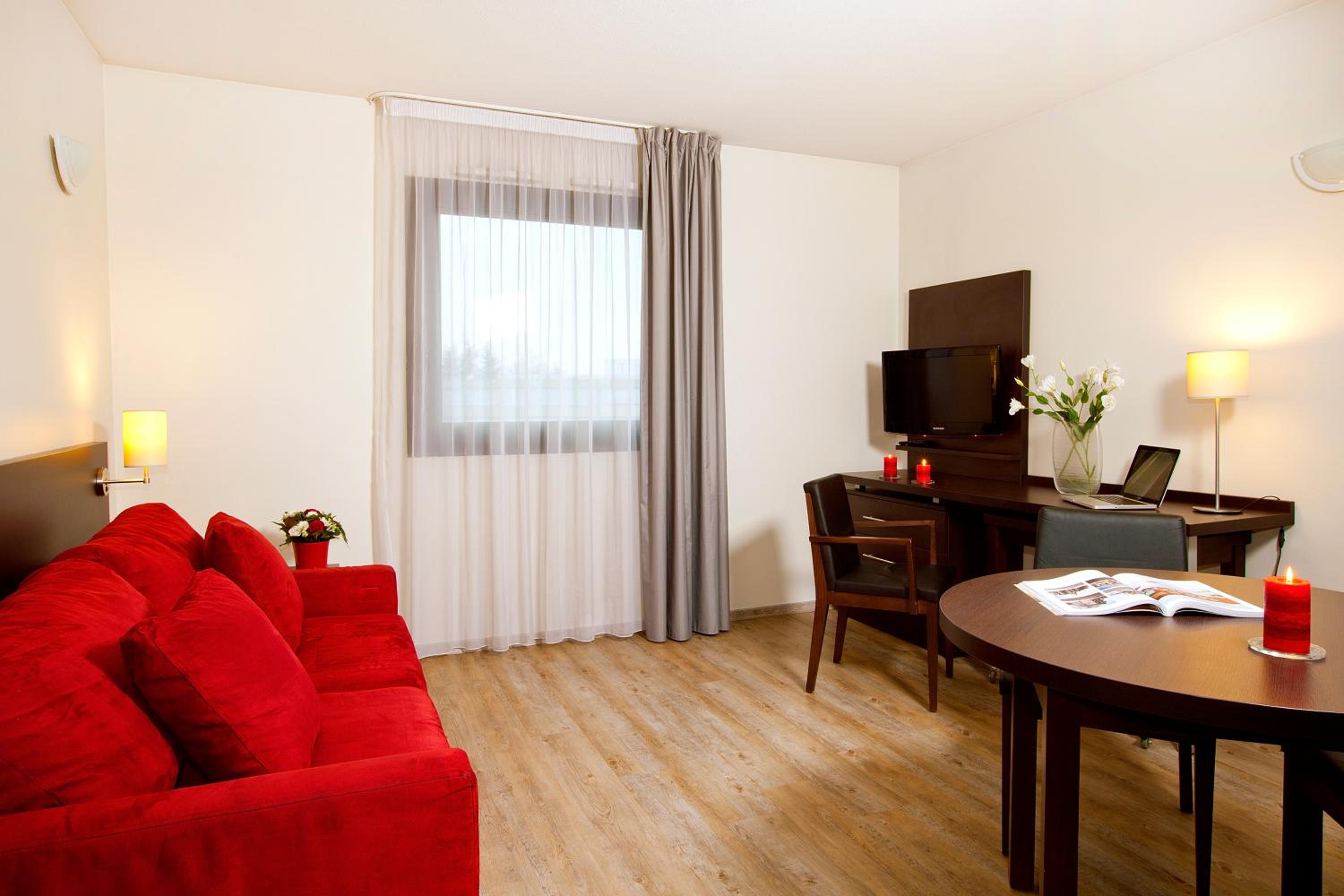 Apartment - Photo 5
