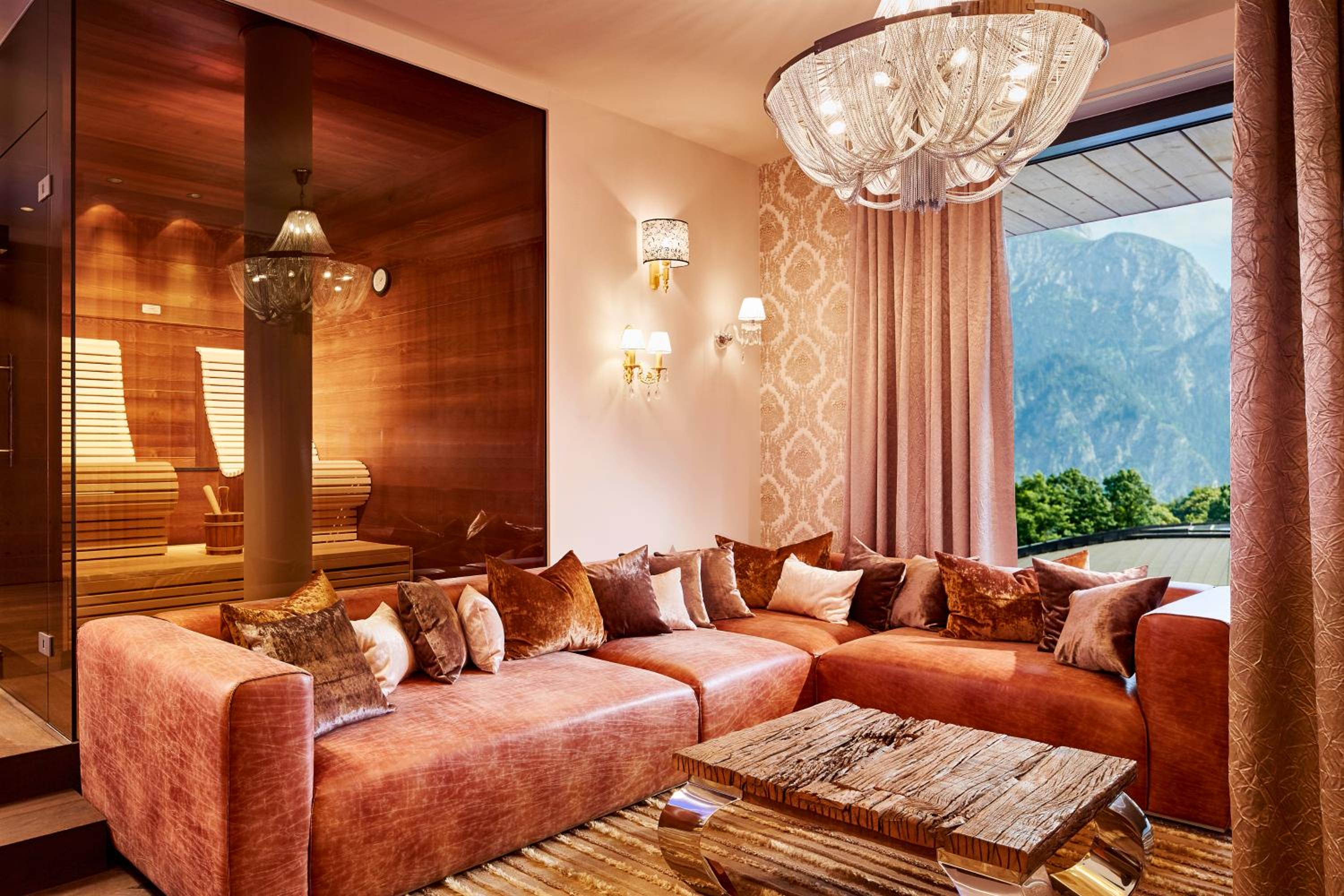 Premium Suite mit Whirlpool-Bad photo