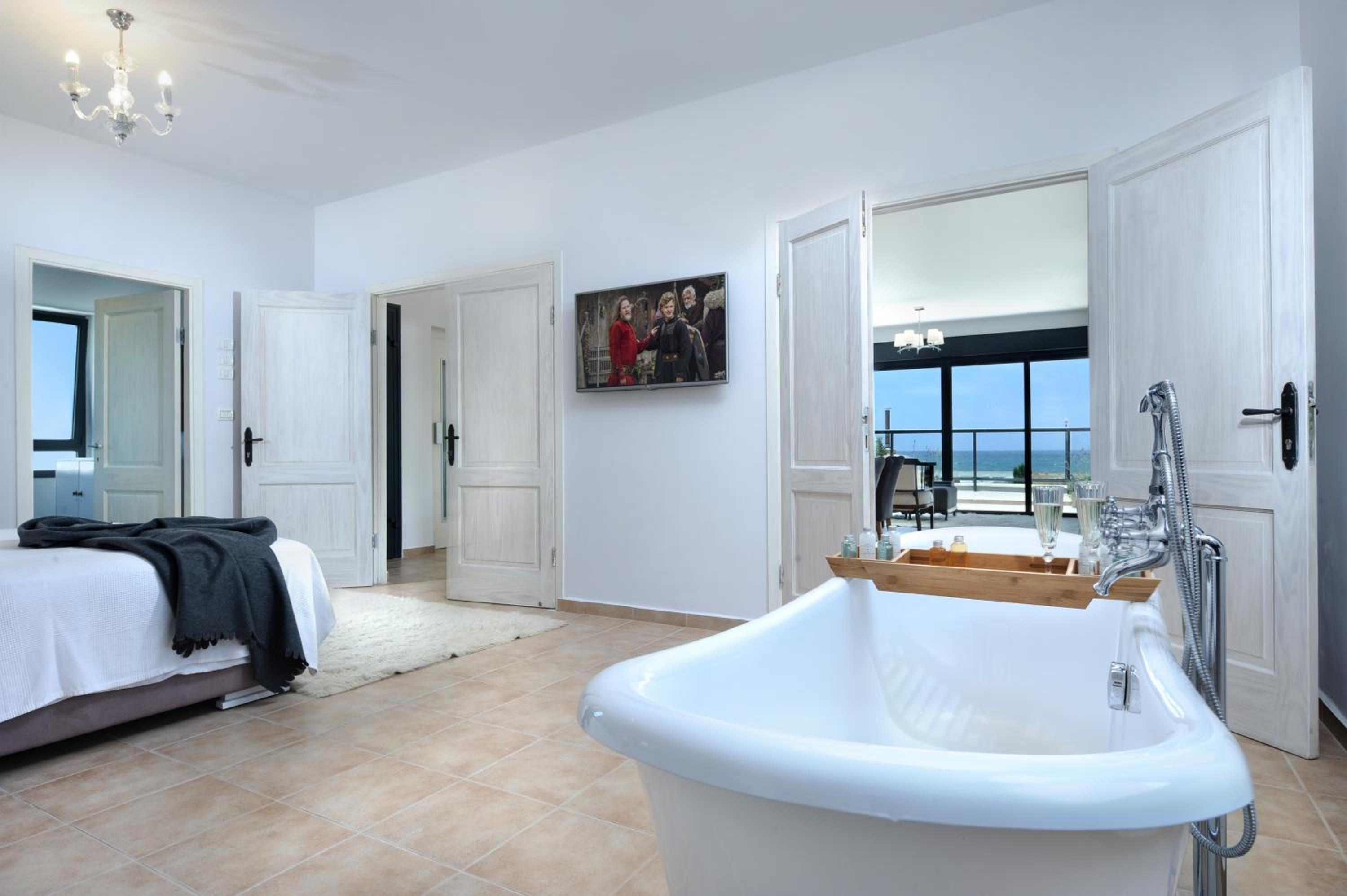 Suite with Balcony photo 2