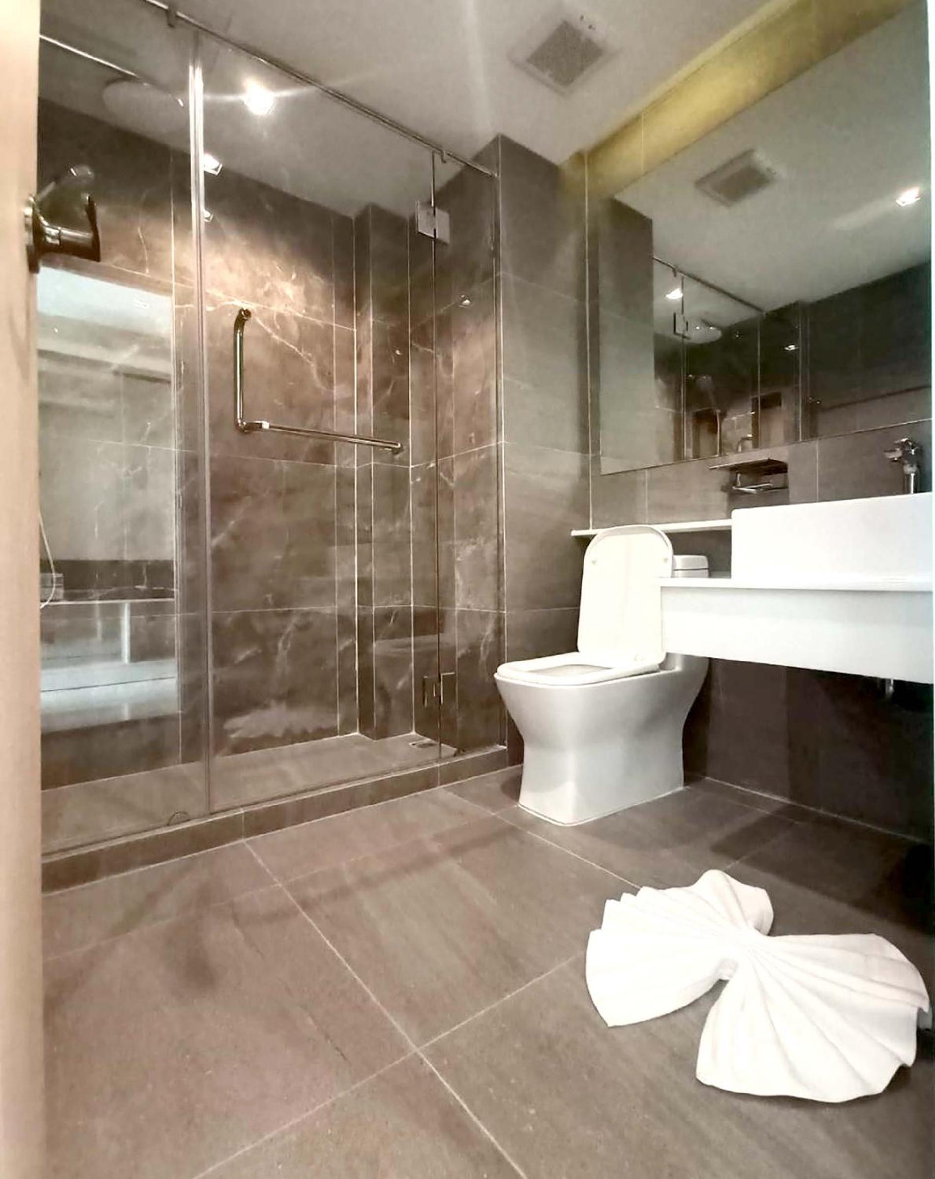 Standard King Room photo 3