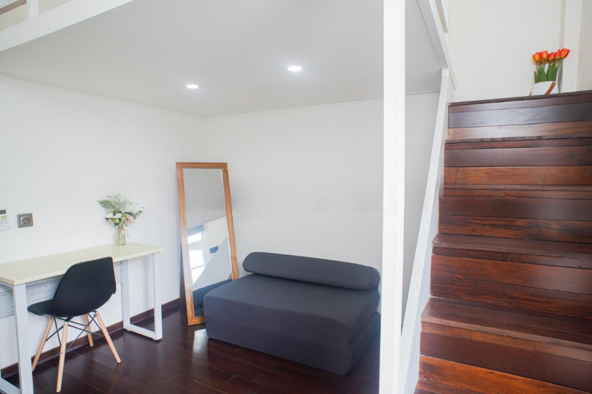 Studio - Split Level - Photo 9