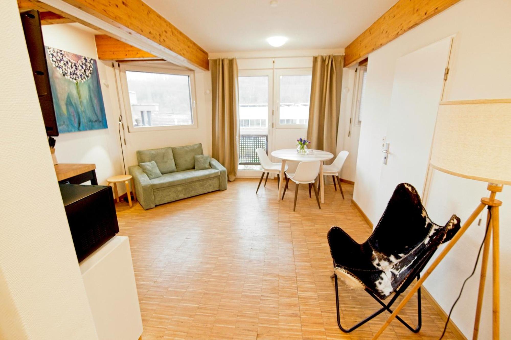 One-Bedroom Apartment photo 1