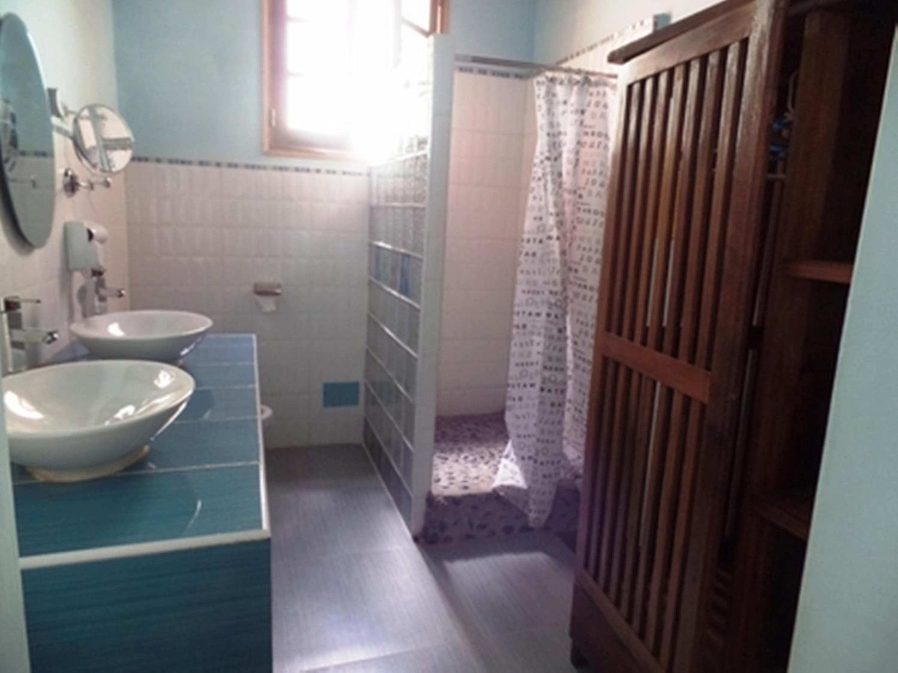 Triple Room with Private Bathroom