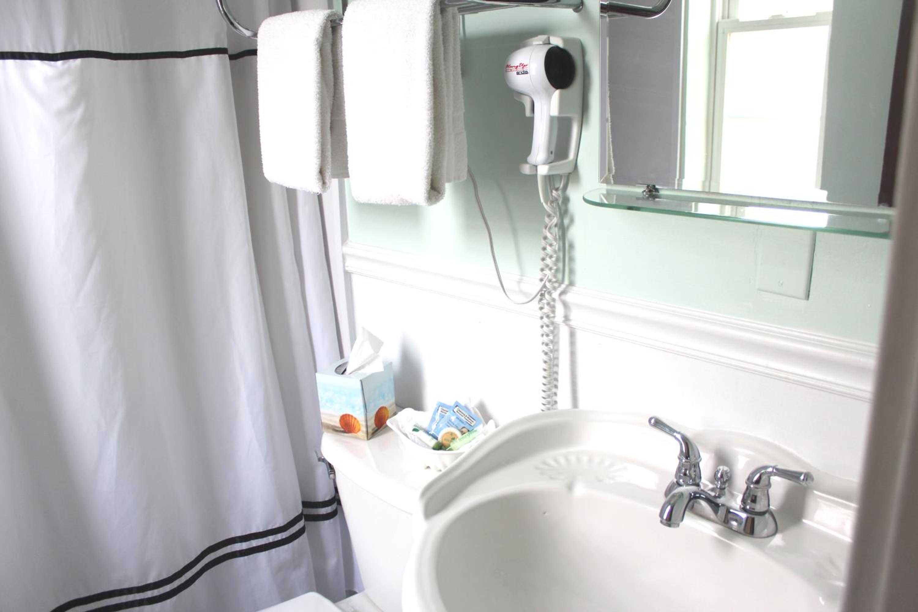 Standard Queen Room - Photo 3