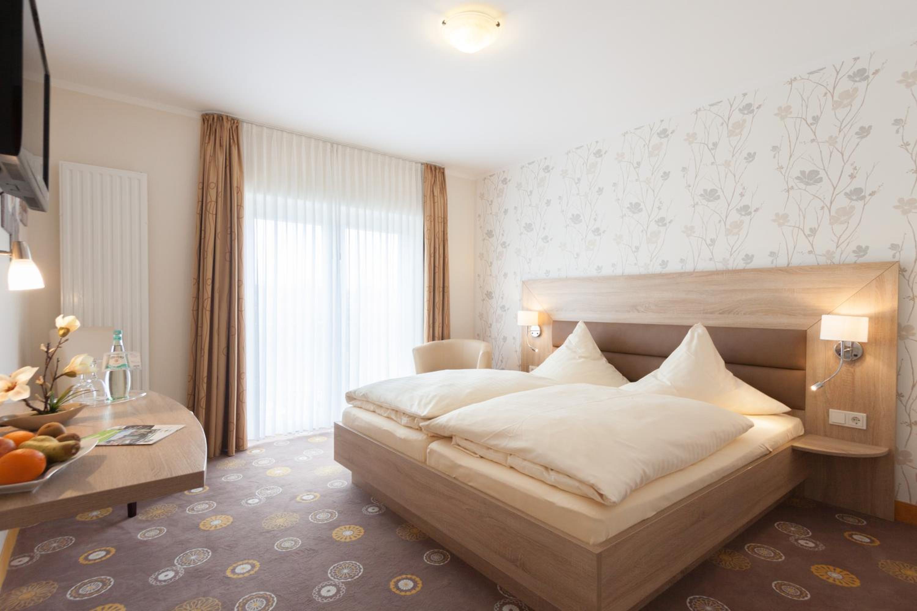 Standard Double Room - Photo 3