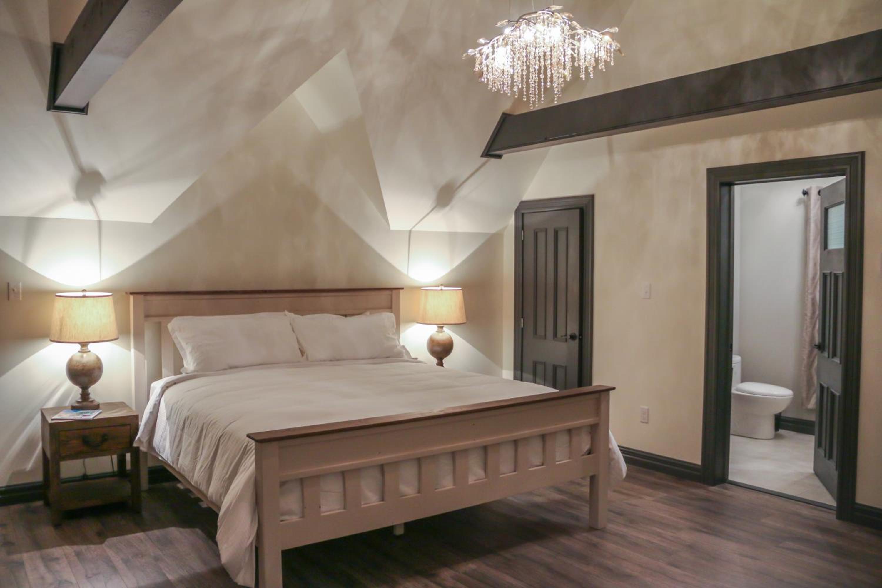 Superior King Suite photo 1