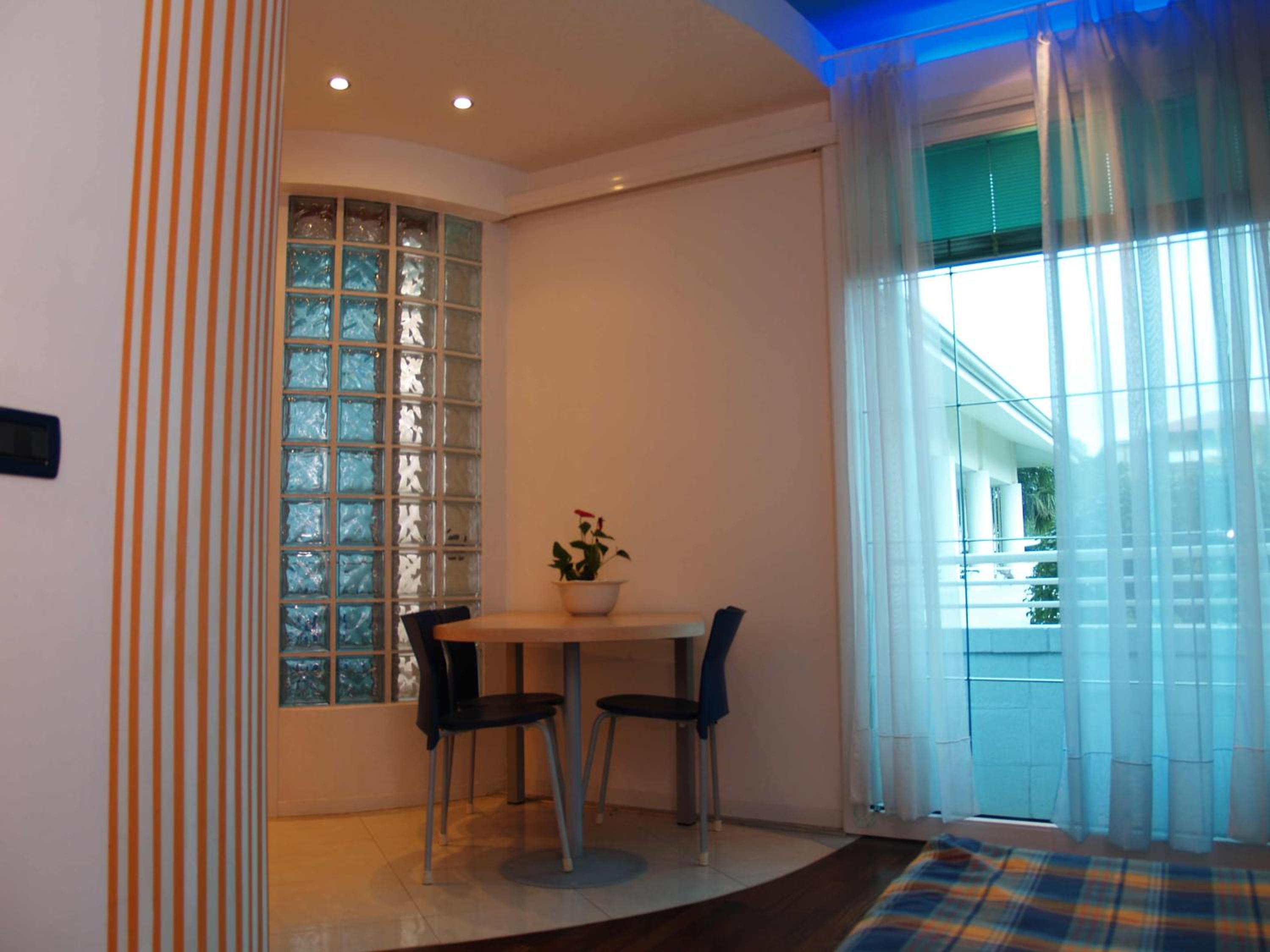 One-Bedroom Apartment with Balcony