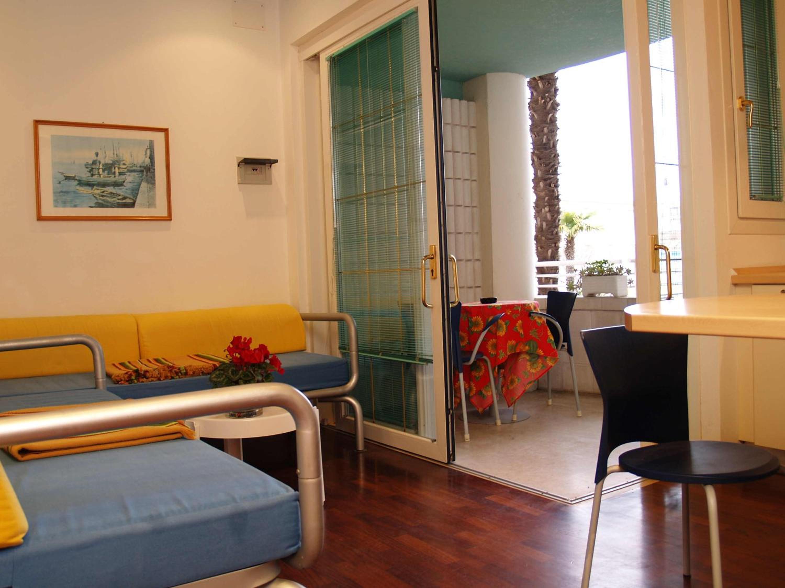 One-Bedroom Apartment with two balconies photo 1