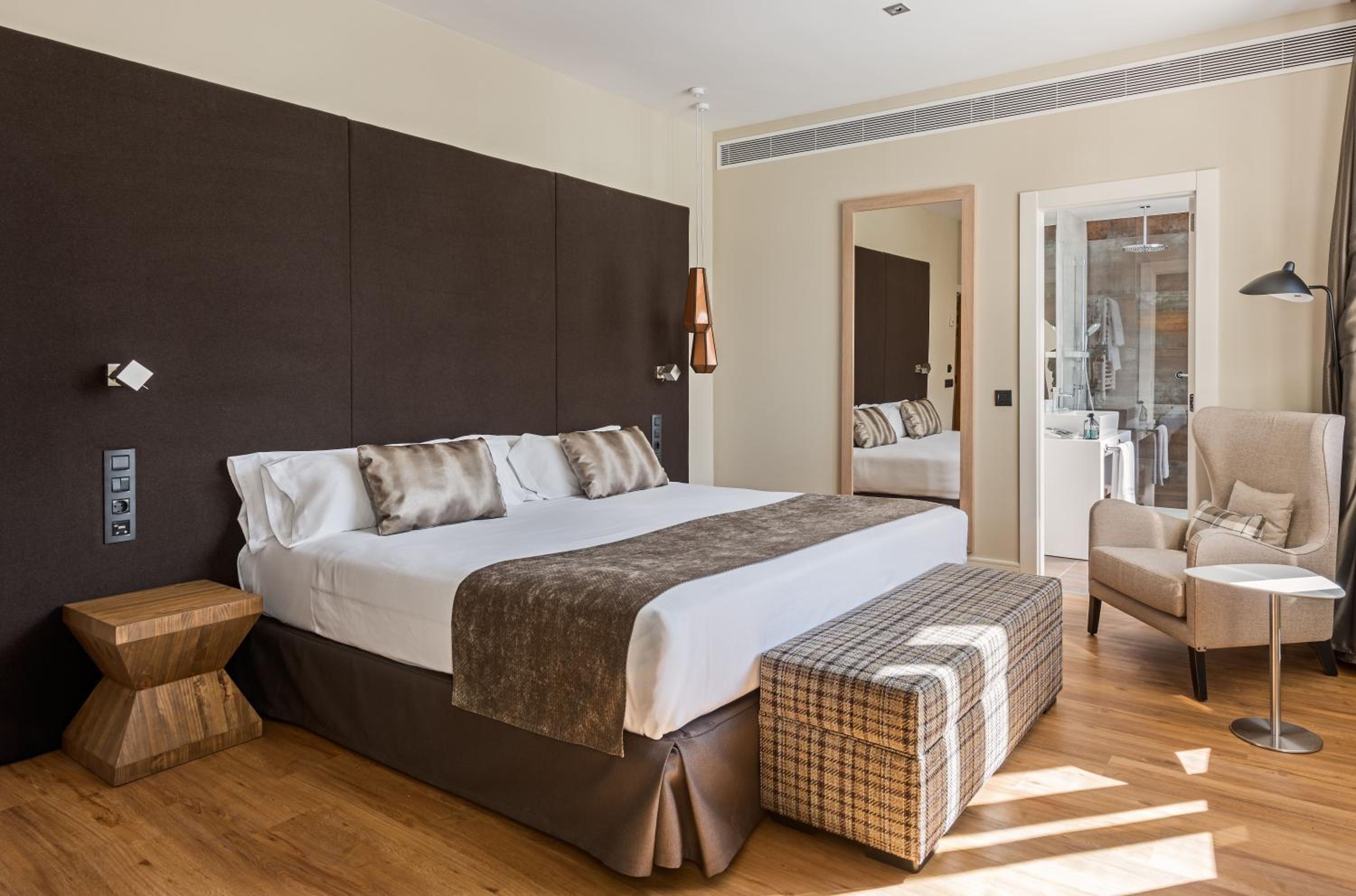 Double or Twin Room - Photo 3