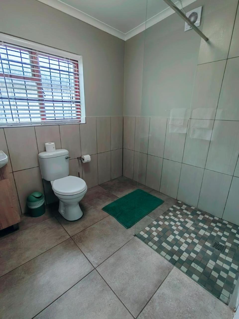 Comfort King Room - Photo 9