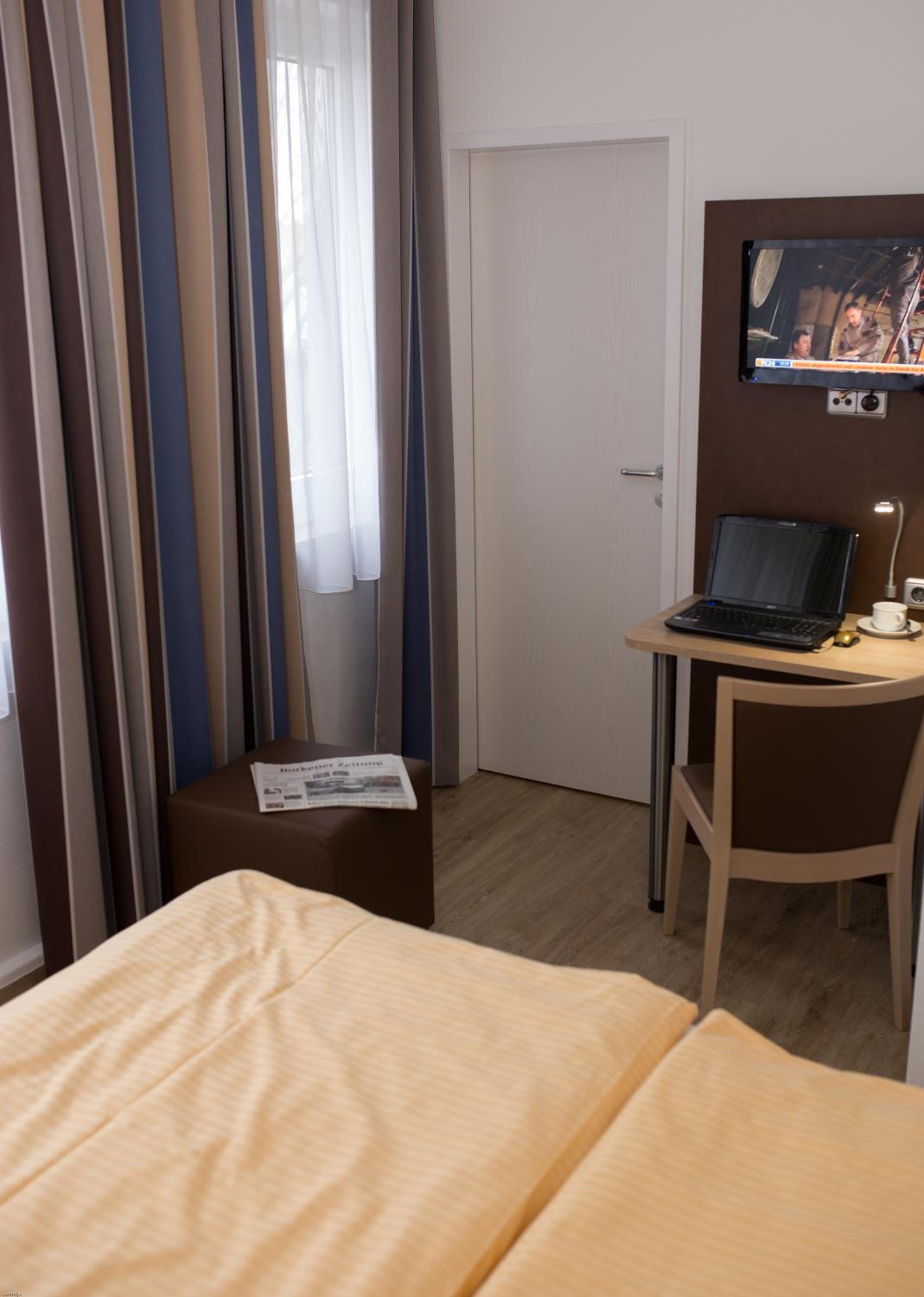 Standard Double Room photo 2