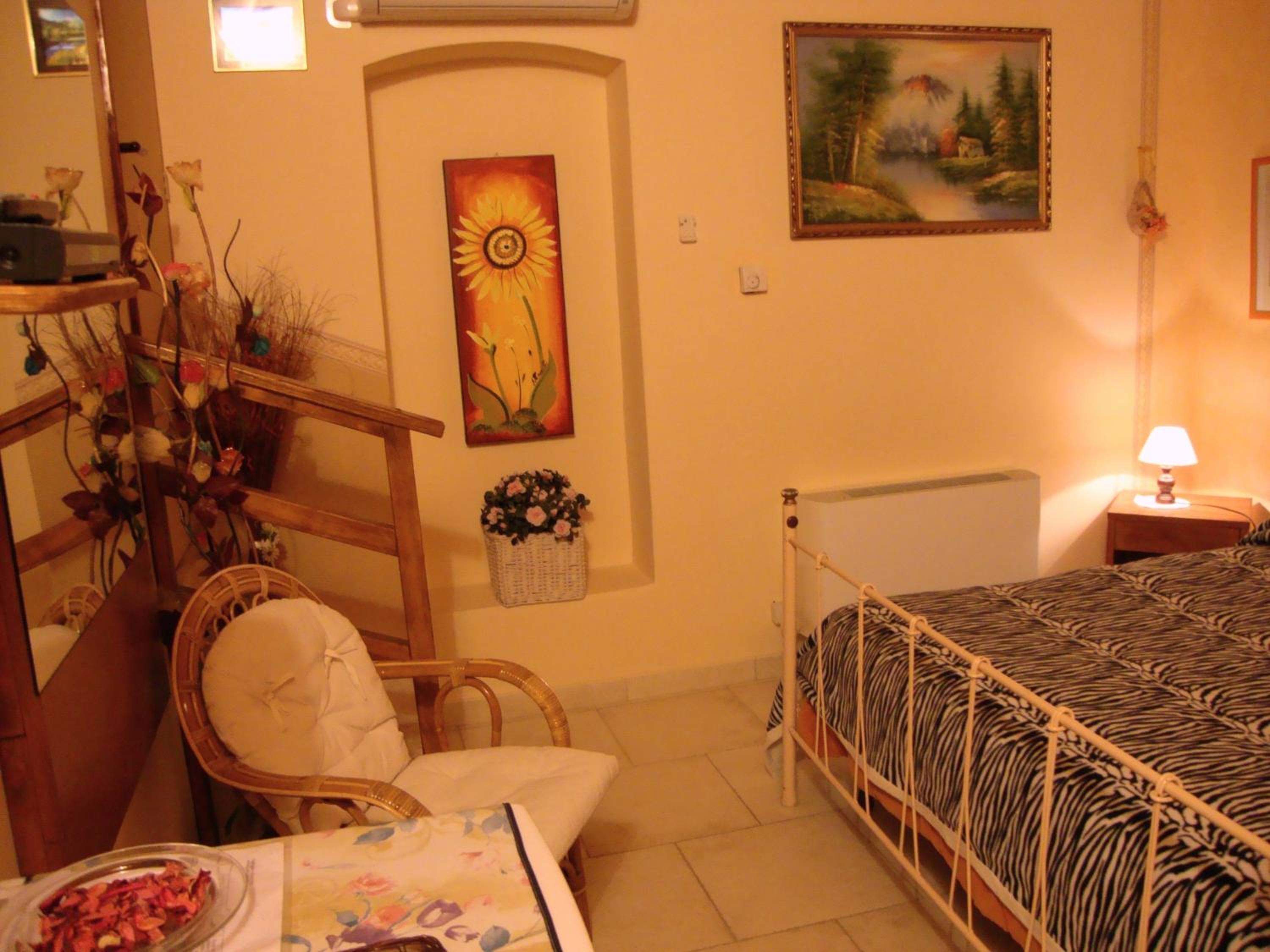Double Room with Private Bathroom photo 3