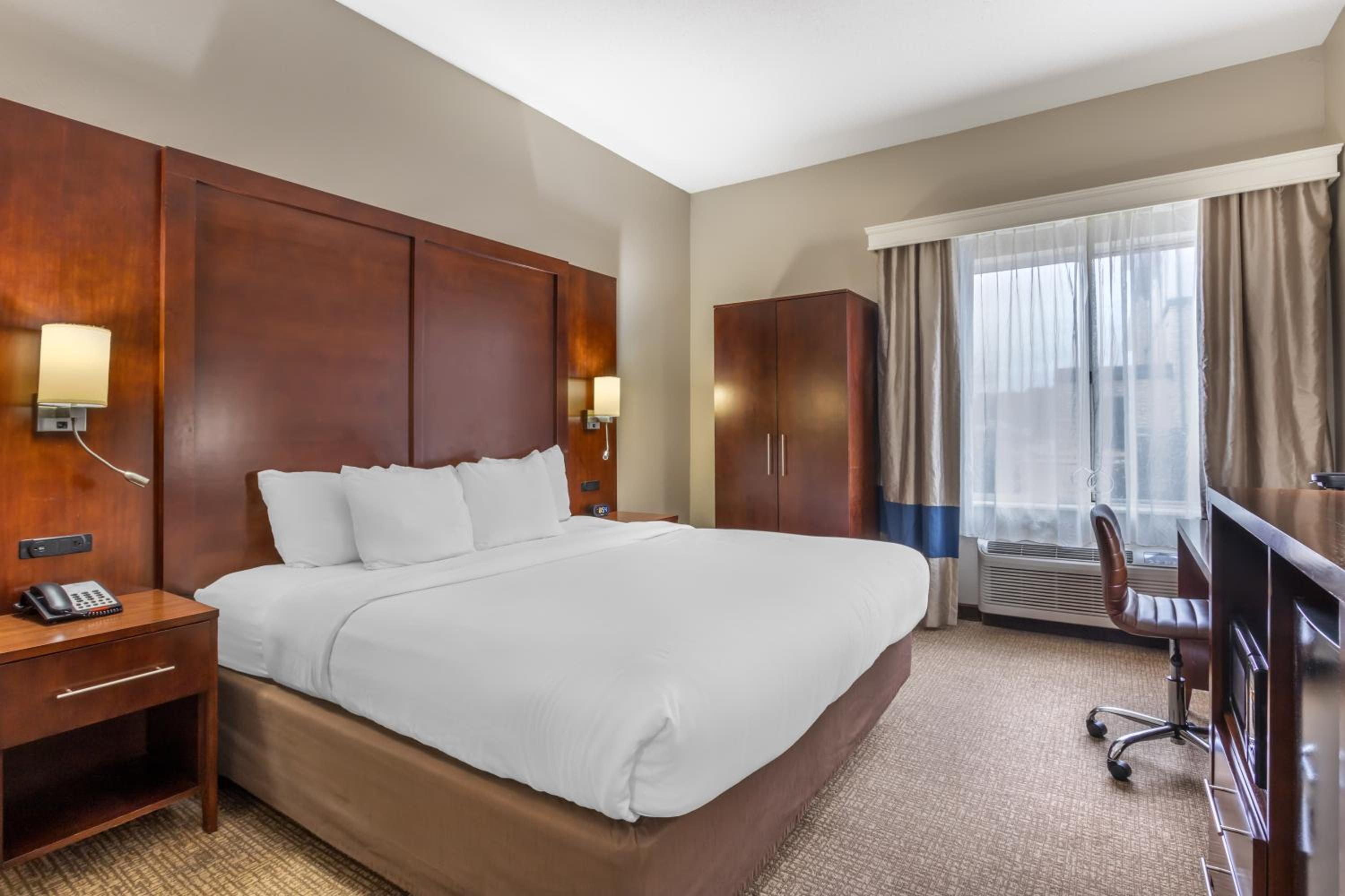 King Room - Disability Access/Non-Smoking - Photo 2