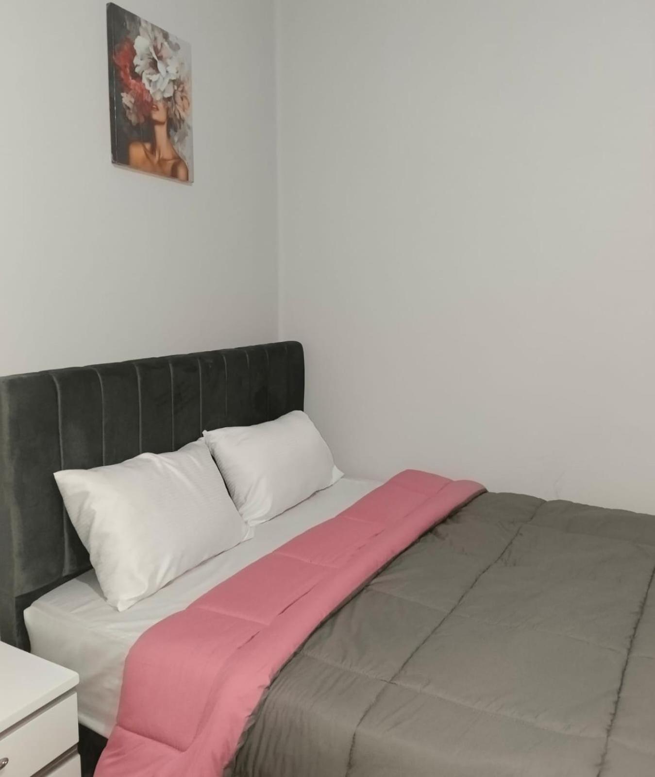 Standard Double Room - Photo 4