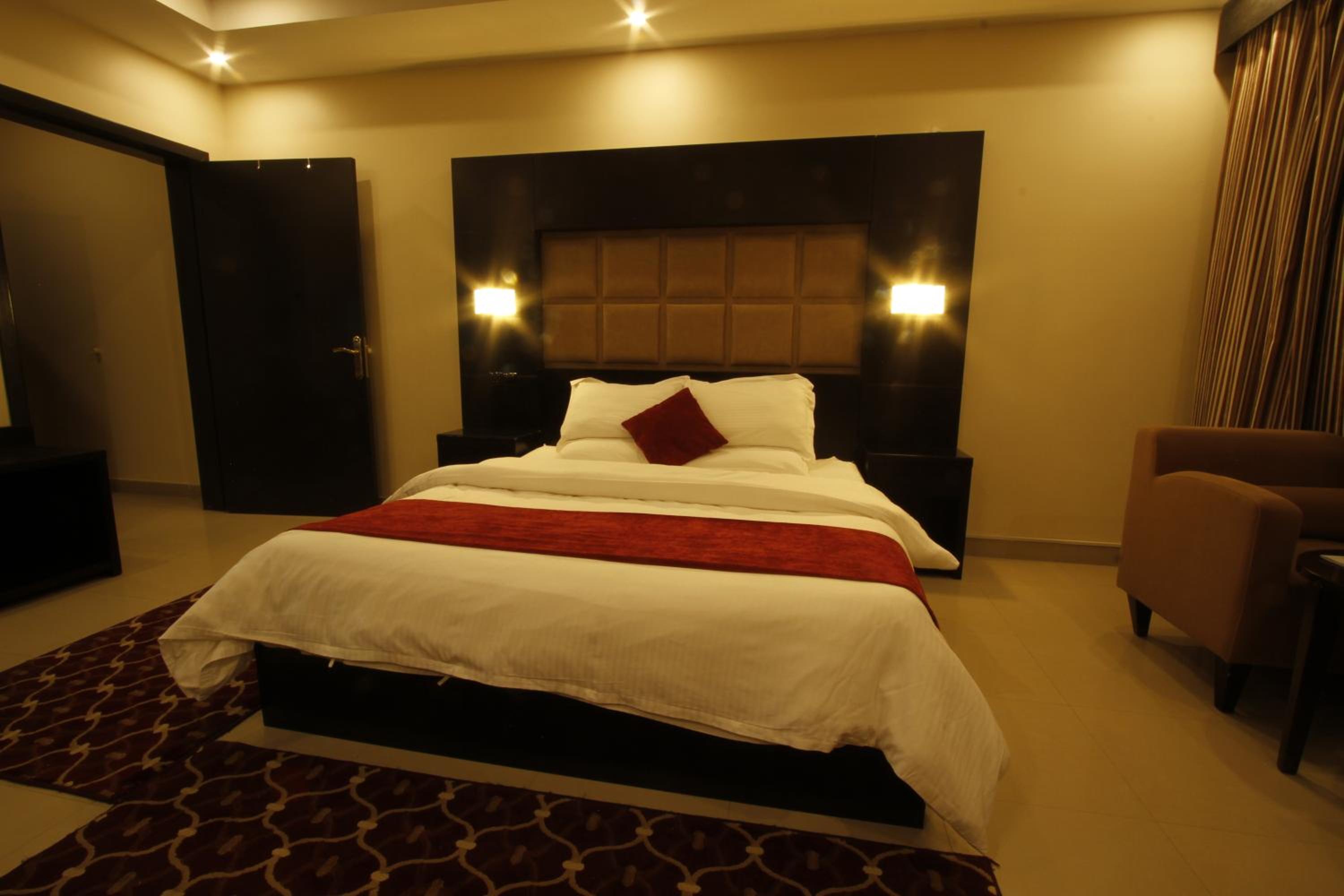Deluxe Double Room photo 3