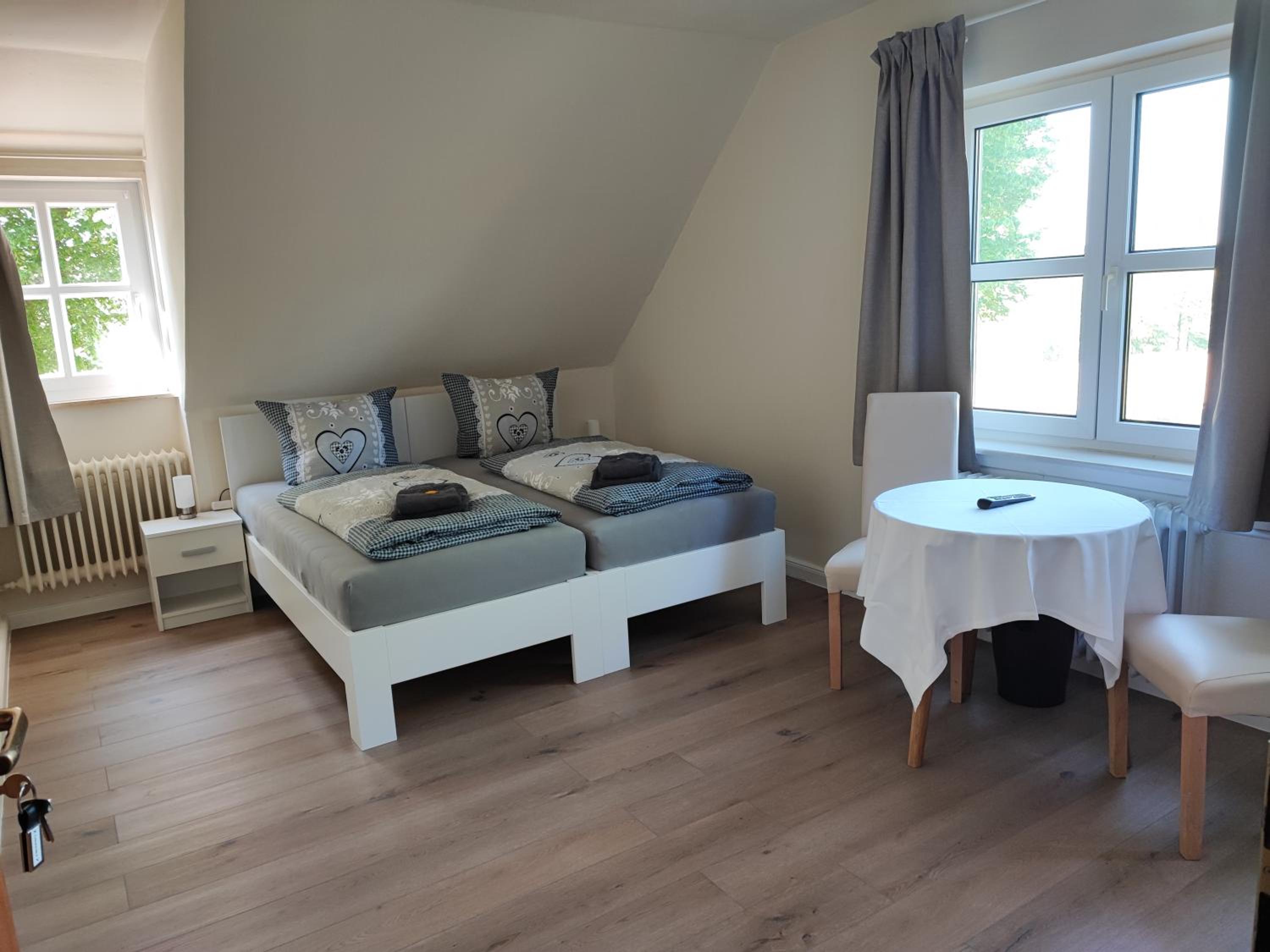 Double Room - Photo 2
