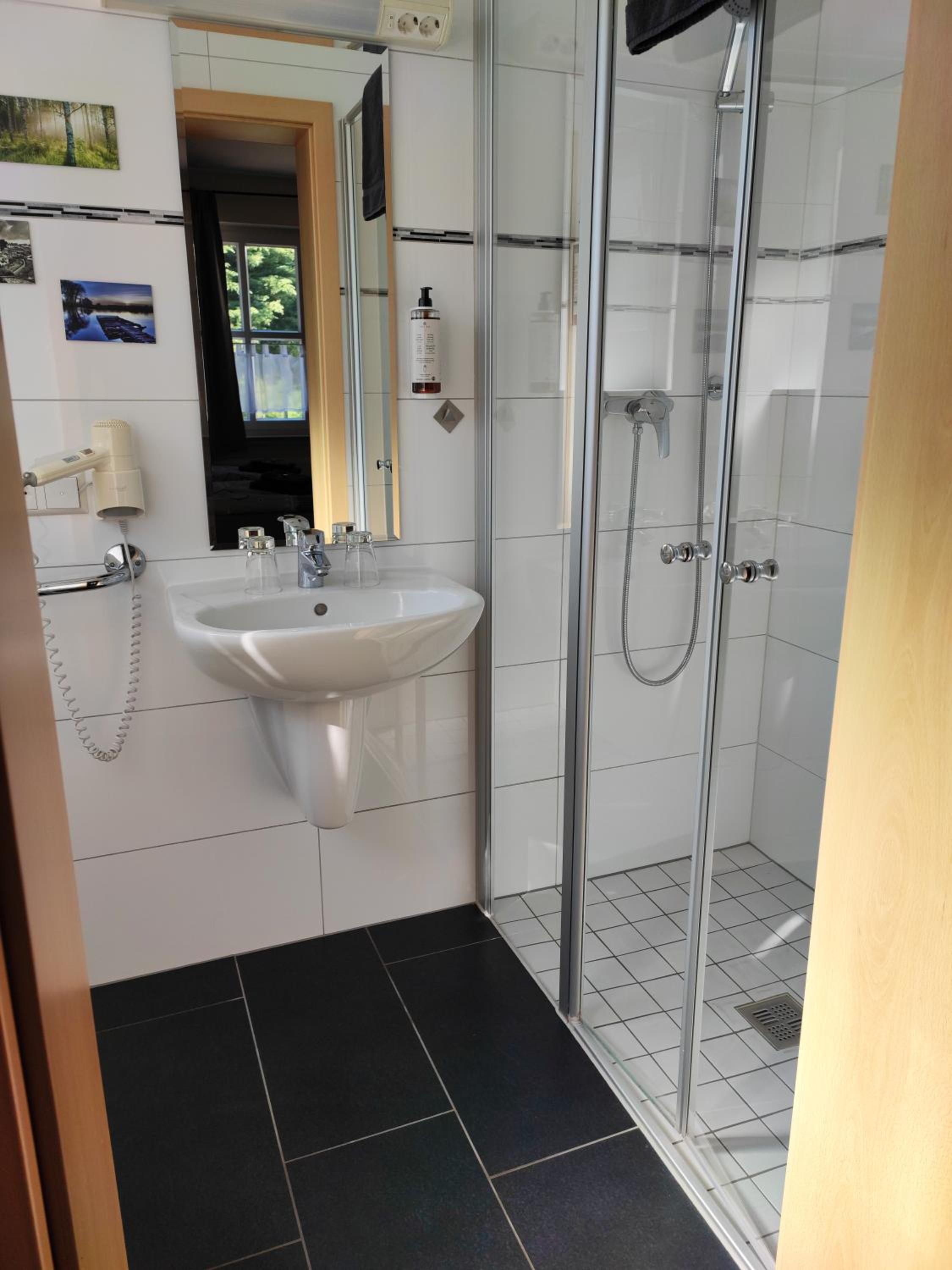Double Room - Photo 4