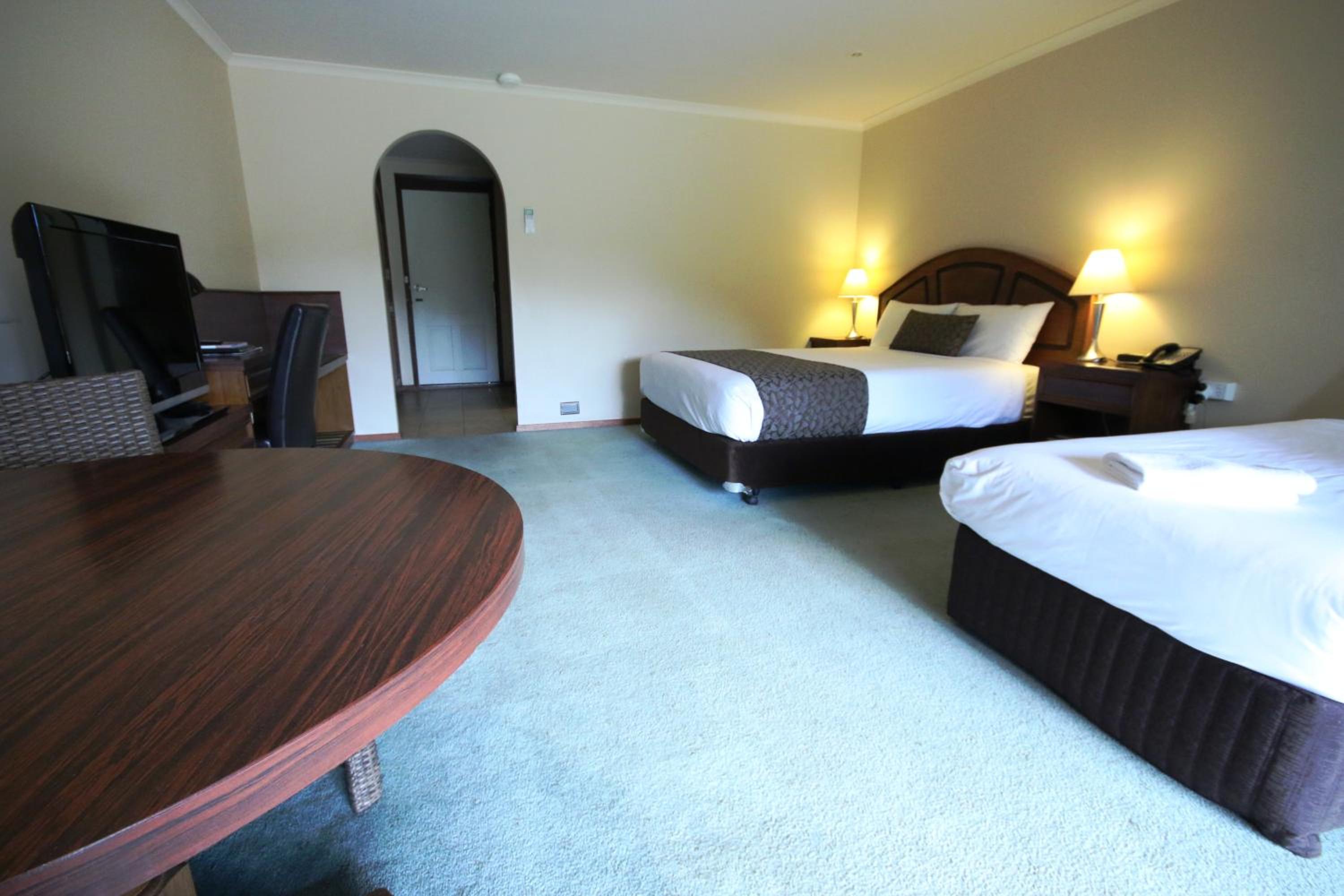 Family Room - Photo 3