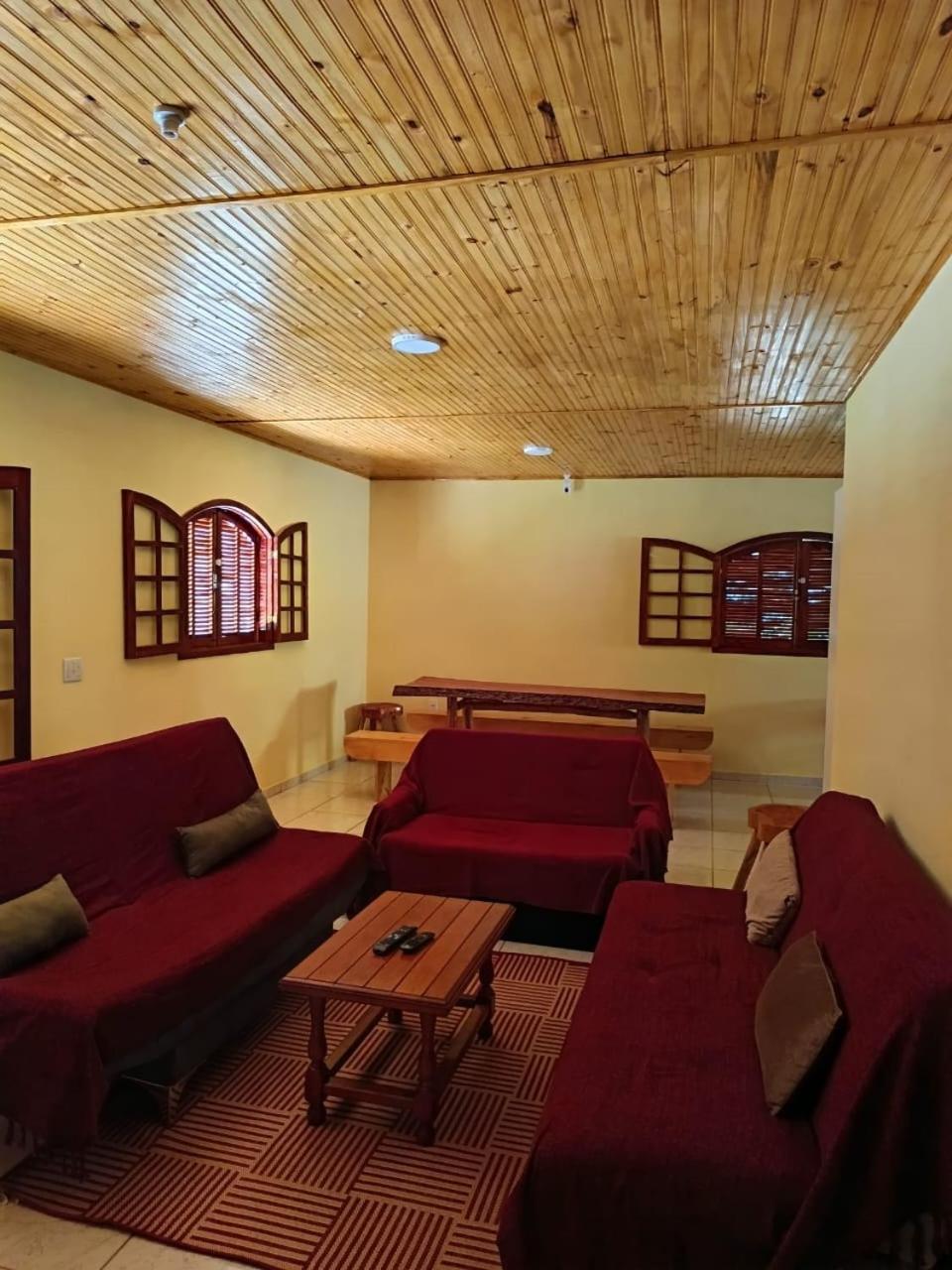 Three-Bedroom House - Photo 3