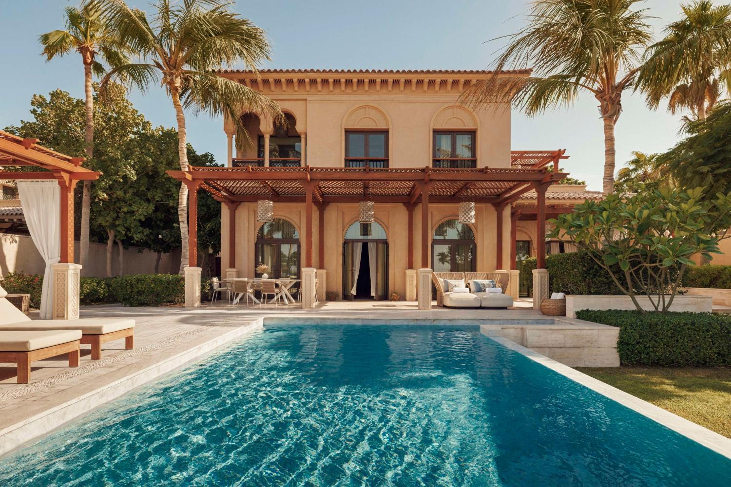 Two Bedroom Beachfront Villa with Waterpark Access