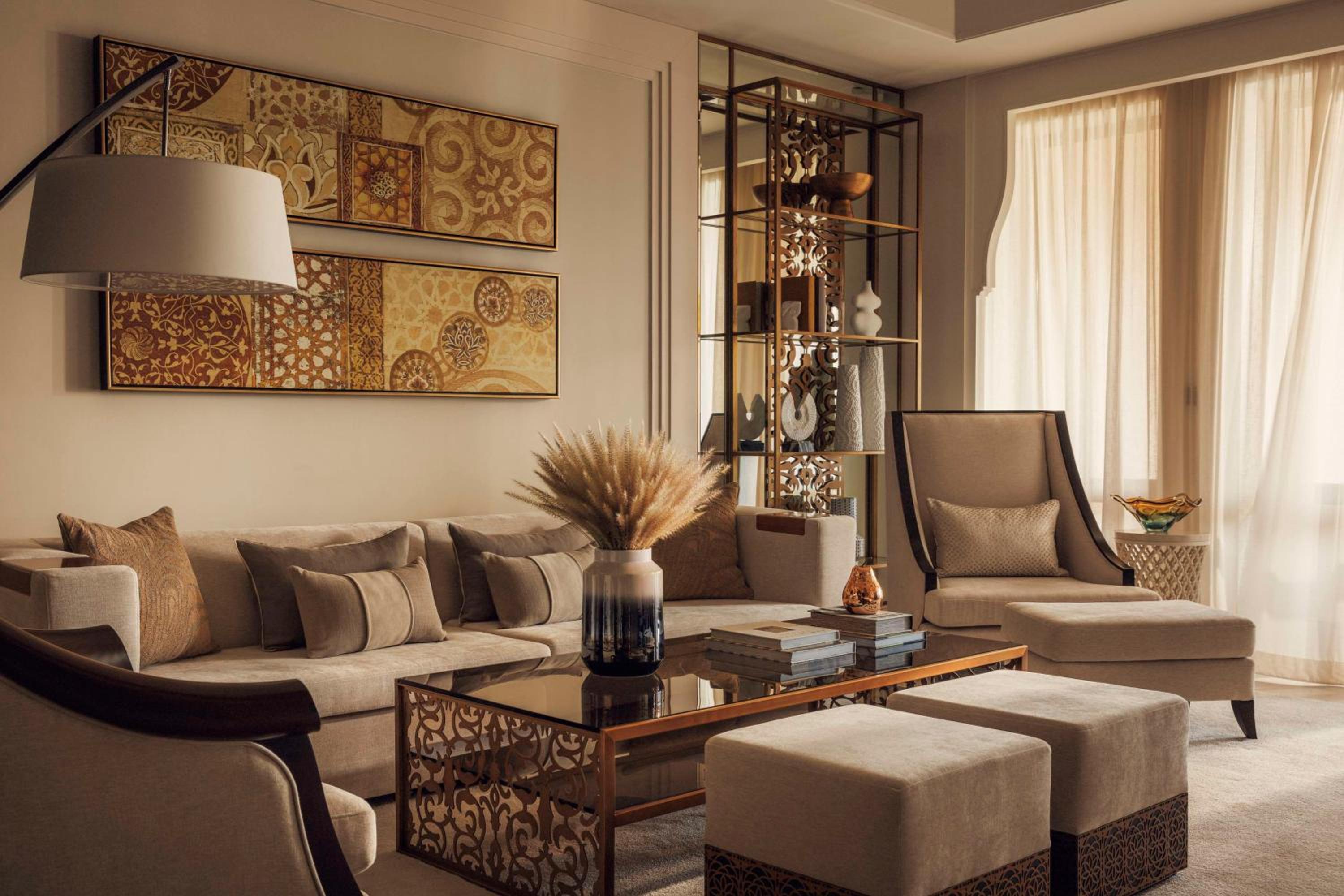 Beachfront Executive Suite with pool and Waterpark Access