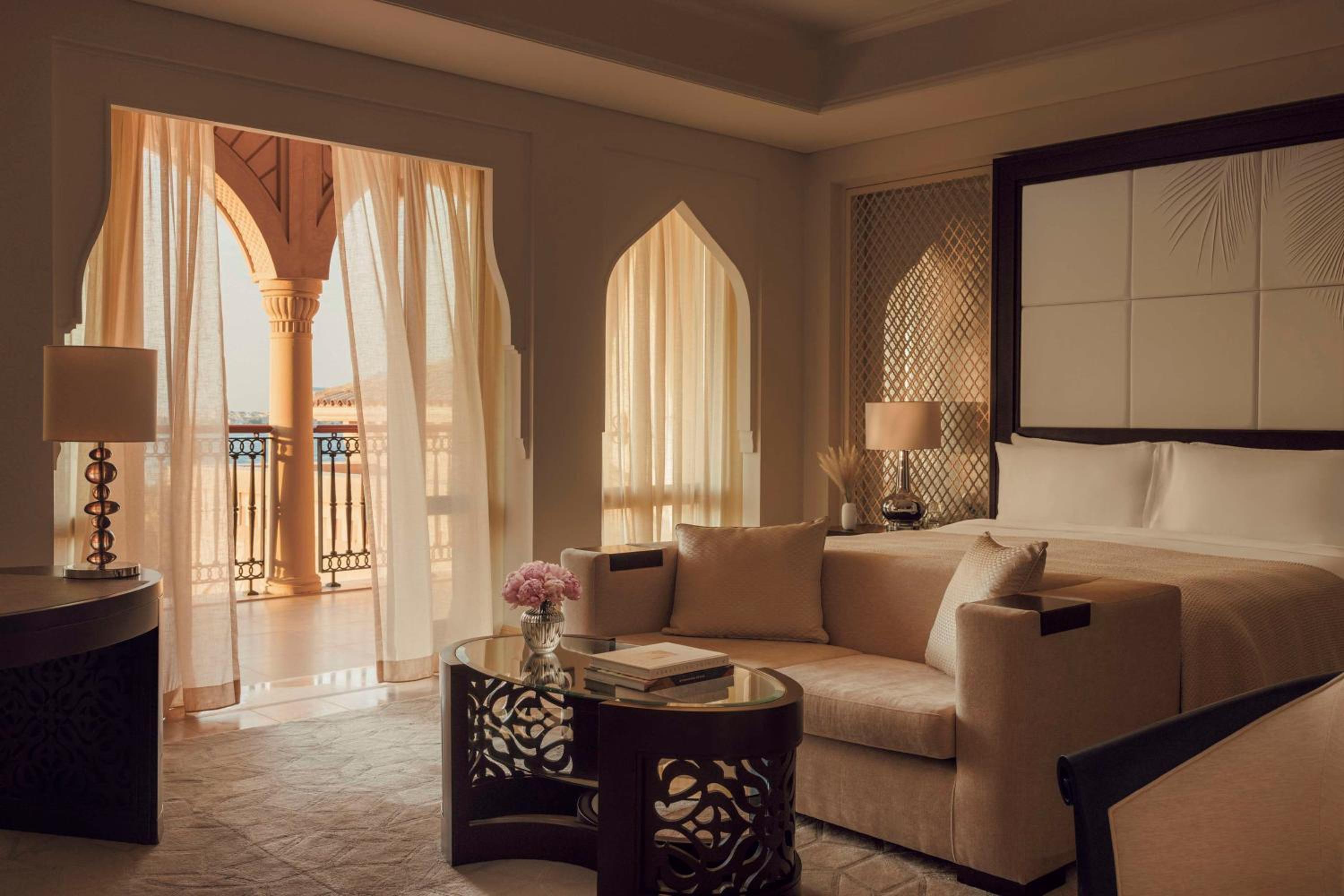 Palm Manor Premiere Twin Room with Waterpark Access