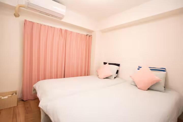 Apartment with Balcony photo 2