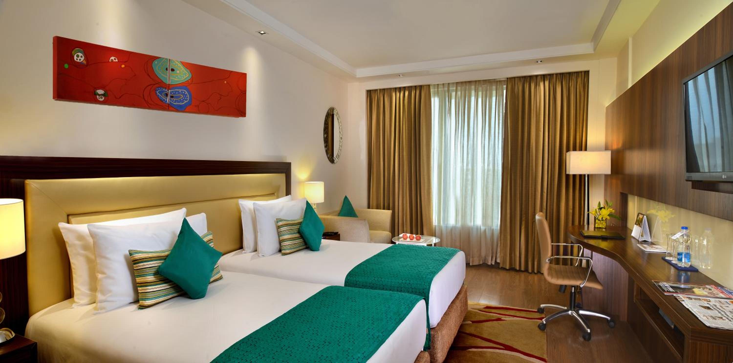 Club Twin Room with 20% discount on Food, Spa, Beverages and Laundry | 1+1 IMFL from 3pm to 7pm - Photo 3