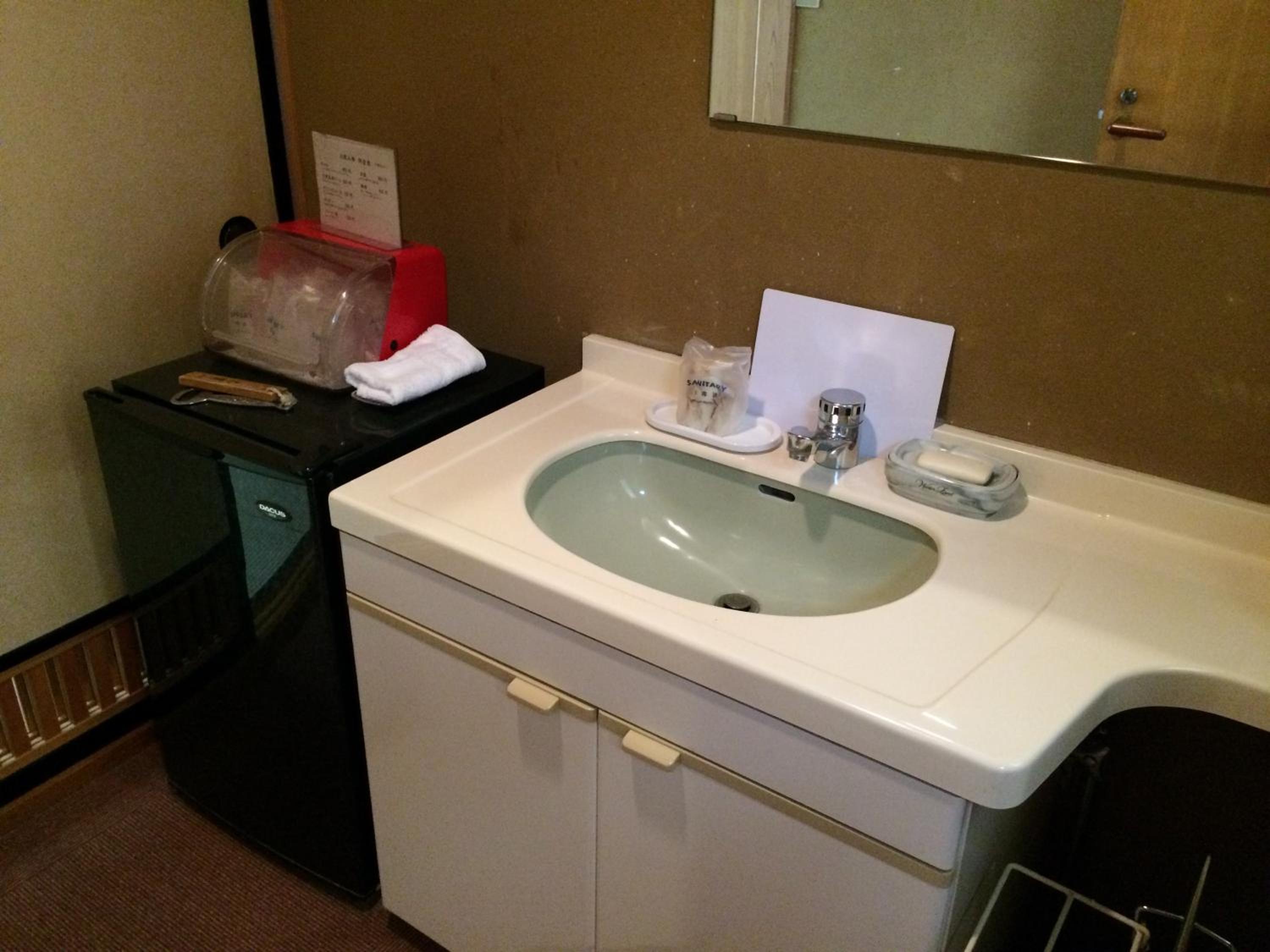 Japanese-Style Superior Twin Room with Shared Bathroom photo 3